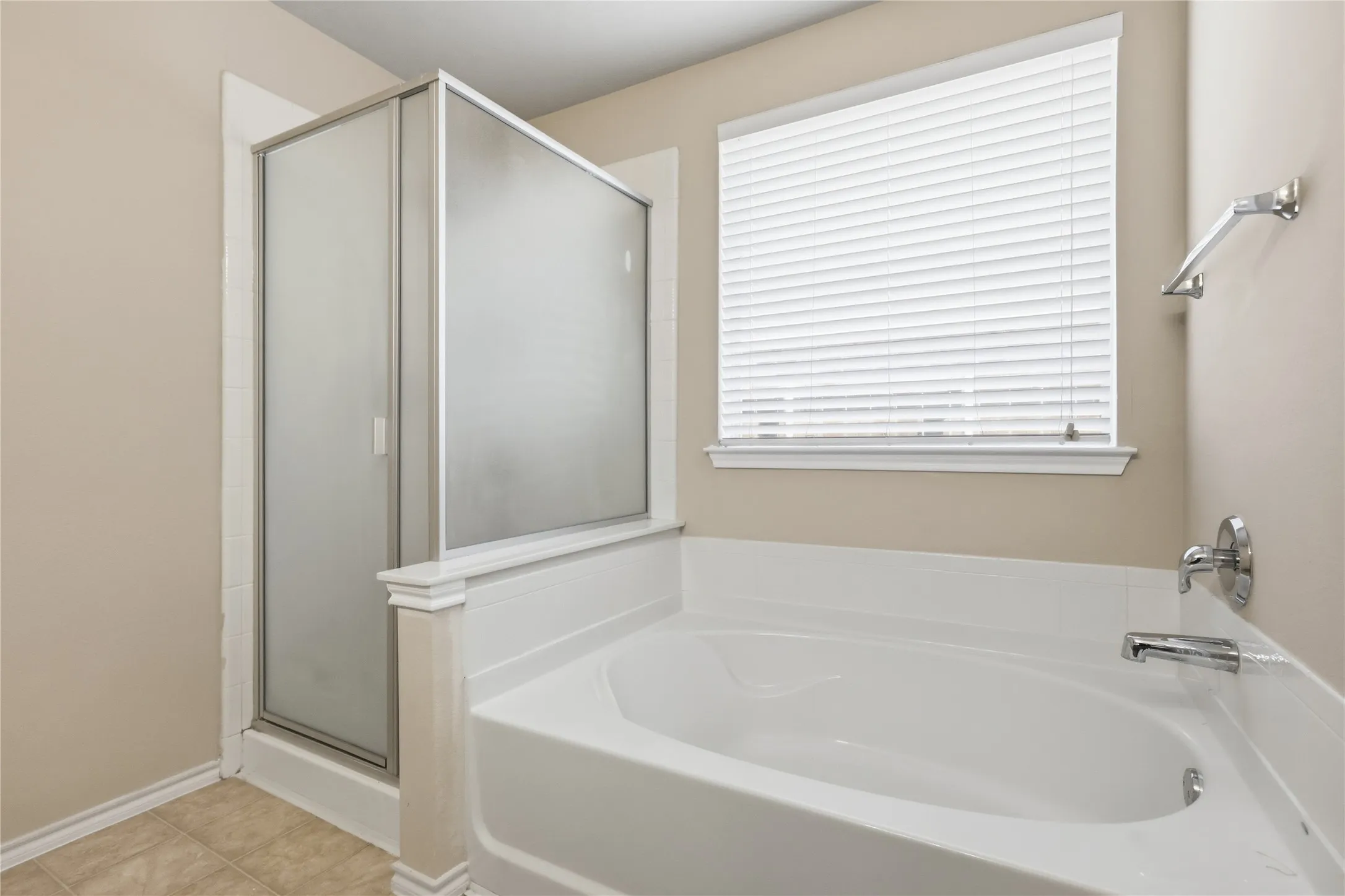 Single Family Residence For Sale in Collin County , 1273 Stone Lane, Celina, Texas 75009, 3 Bedroom, 2 Bathroom, 2 Garage spaces, 2,008 Sqft, built in 2004, mls#21405788, Real Estate Agent in Celina, Homes For Sale in Collin county, Homes For Sale in Celina, Realtor in Celina Texas, Real Estate Brokerage Independent Realty Texas, Luminita Cordes Realtor