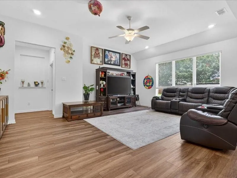 Single Family Residence For Sale in Tarrant County , 1624 Pavin Lane, Fort Worth, Texas 76052, 4 Bedroom, 4 Bathroom, 2 Garage spaces, 2,965 Sqft, built in 2023, mls#21403408, Real Estate Agent in Fort Worth, Homes For Sale in Tarrant county, Homes For Sale in Fort Worth, Realtor in Fort Worth Texas, Real Estate Brokerage Independent Realty Texas, Luminita Cordes Realtor