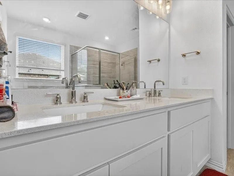 Single Family Residence For Sale in Tarrant County , 1624 Pavin Lane, Fort Worth, Texas 76052, 4 Bedroom, 4 Bathroom, 2 Garage spaces, 2,965 Sqft, built in 2023, mls#21403408, Real Estate Agent in Fort Worth, Homes For Sale in Tarrant county, Homes For Sale in Fort Worth, Realtor in Fort Worth Texas, Real Estate Brokerage Independent Realty Texas, Luminita Cordes Realtor