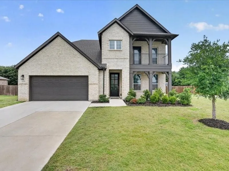 Single Family Residence For Sale in Tarrant County , 1624 Pavin Lane, Fort Worth, Texas 76052, 4 Bedroom, 4 Bathroom, 2 Garage spaces, 2,965 Sqft, built in 2023, mls#21403408, Real Estate Agent in Fort Worth, Homes For Sale in Tarrant county, Homes For Sale in Fort Worth, Realtor in Fort Worth Texas, Real Estate Brokerage Independent Realty Texas, Luminita Cordes Realtor