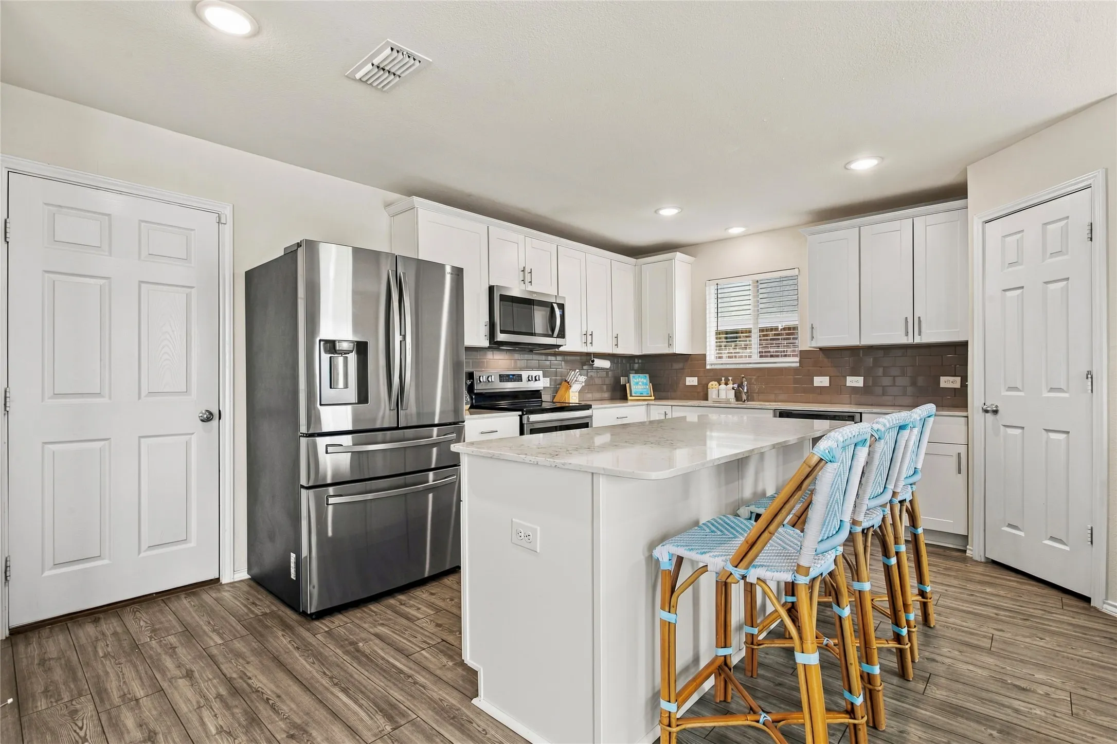 Single Family Residence For Rent in Tarrant County , 4749 Greenham Lane, Fort Worth, Texas 76036, 4 Bedroom, 3 Bathroom, 2 Garage spaces, 2,154 Sqft, built in 2021, mls#21403203, Real Estate Agent in Fort Worth, Homes For Rent in Tarrant county, Homes For Rent in Fort Worth, Realtor in Fort Worth Texas, Real Estate Brokerage Independent Realty Texas, Luminita Cordes Realtor