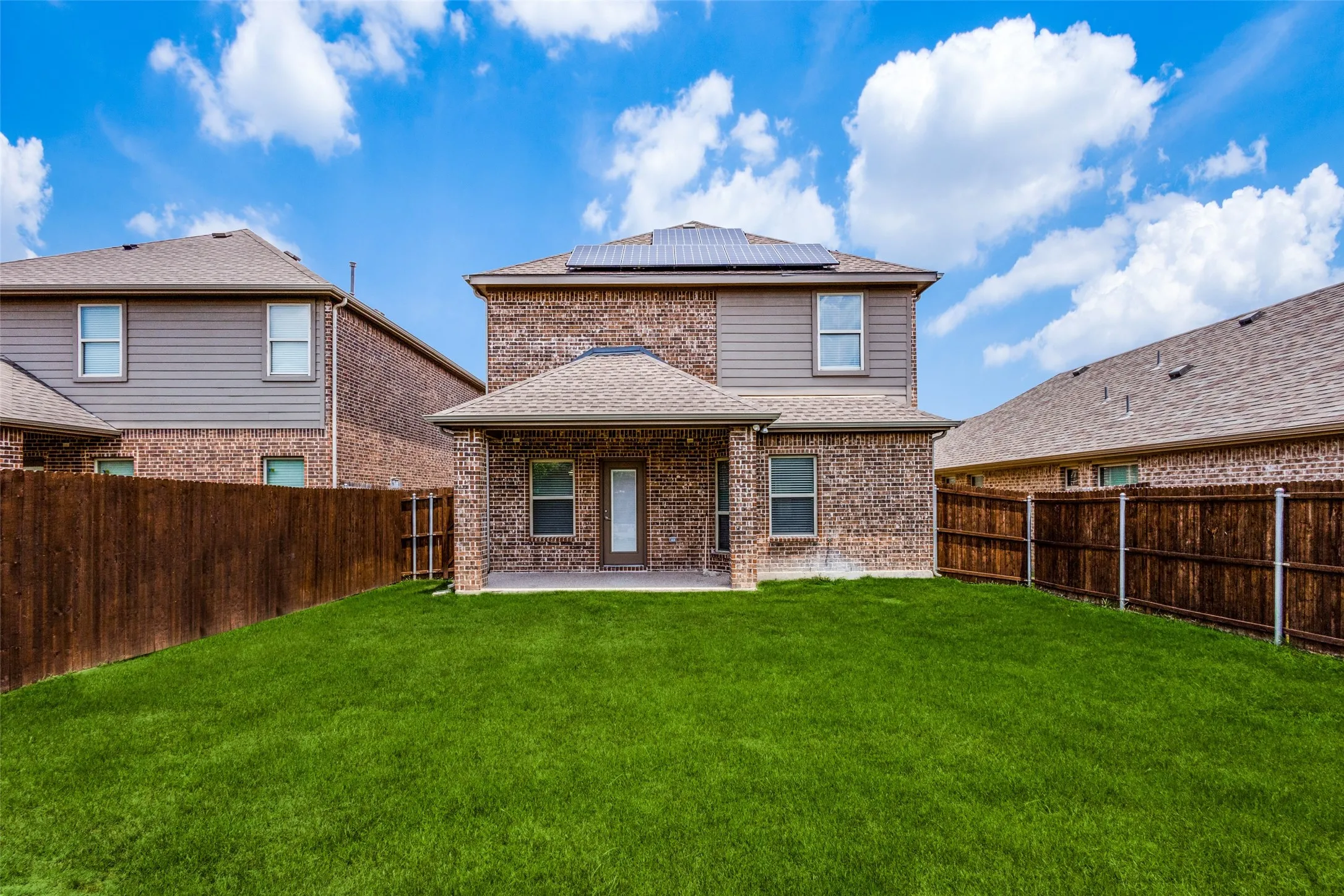 Single Family Residence For Rent in Collin County , 9829 Timberwolf, Mc Kinney, Texas 75071, 3 Bedroom, 3 Bathroom, 2 Garage spaces, 1,837 Sqft, built in 2017, mls#21405791, Real Estate Agent in Mc Kinney, Homes For Rent in Collin county, Homes For Rent in Mc Kinney, Realtor in Mc Kinney Texas, Real Estate Brokerage Independent Realty Texas, Luminita Cordes Realtor