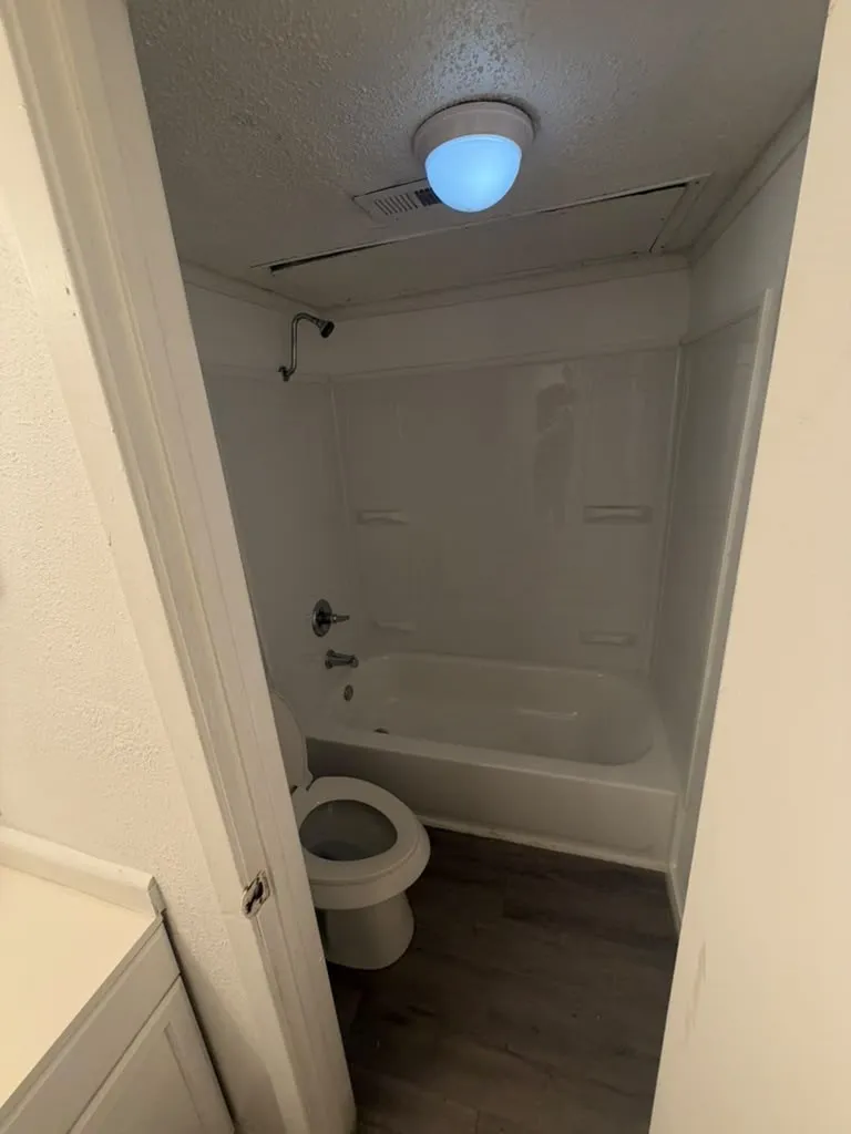 Condominium For Rent in Dallas County , 6050 Melody Lane 227, Dallas, Texas 75231, 1 Bedroom, 1 Bathroom, Garage spaces, 623 Sqft, built in 1979, mls#21405794, Real Estate Agent in Dallas, Homes For Rent in Dallas county, Homes For Rent in Dallas, Realtor in Dallas Texas, Real Estate Brokerage Independent Realty Texas, Luminita Cordes Realtor