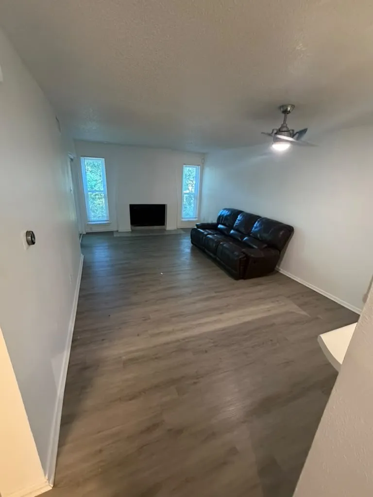 Condominium For Rent in Dallas County , 6050 Melody Lane 227, Dallas, Texas 75231, 1 Bedroom, 1 Bathroom, Garage spaces, 623 Sqft, built in 1979, mls#21405794, Real Estate Agent in Dallas, Homes For Rent in Dallas county, Homes For Rent in Dallas, Realtor in Dallas Texas, Real Estate Brokerage Independent Realty Texas, Luminita Cordes Realtor