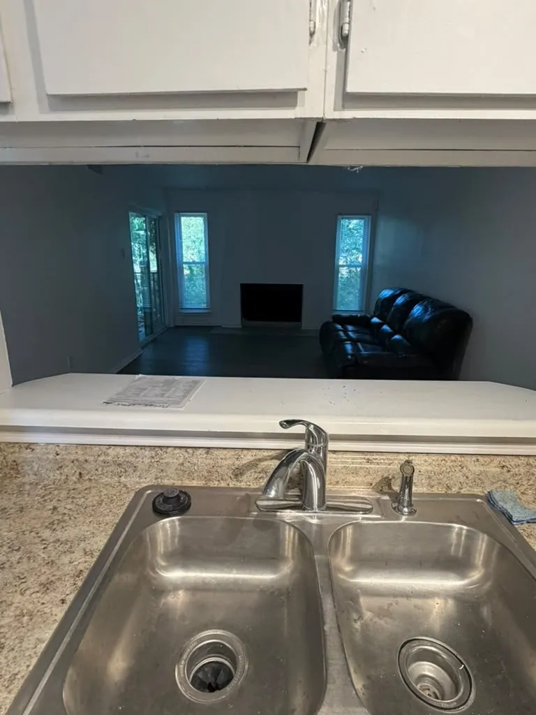 Condominium For Rent in Dallas County , 6050 Melody Lane 227, Dallas, Texas 75231, 1 Bedroom, 1 Bathroom, Garage spaces, 623 Sqft, built in 1979, mls#21405794, Real Estate Agent in Dallas, Homes For Rent in Dallas county, Homes For Rent in Dallas, Realtor in Dallas Texas, Real Estate Brokerage Independent Realty Texas, Luminita Cordes Realtor