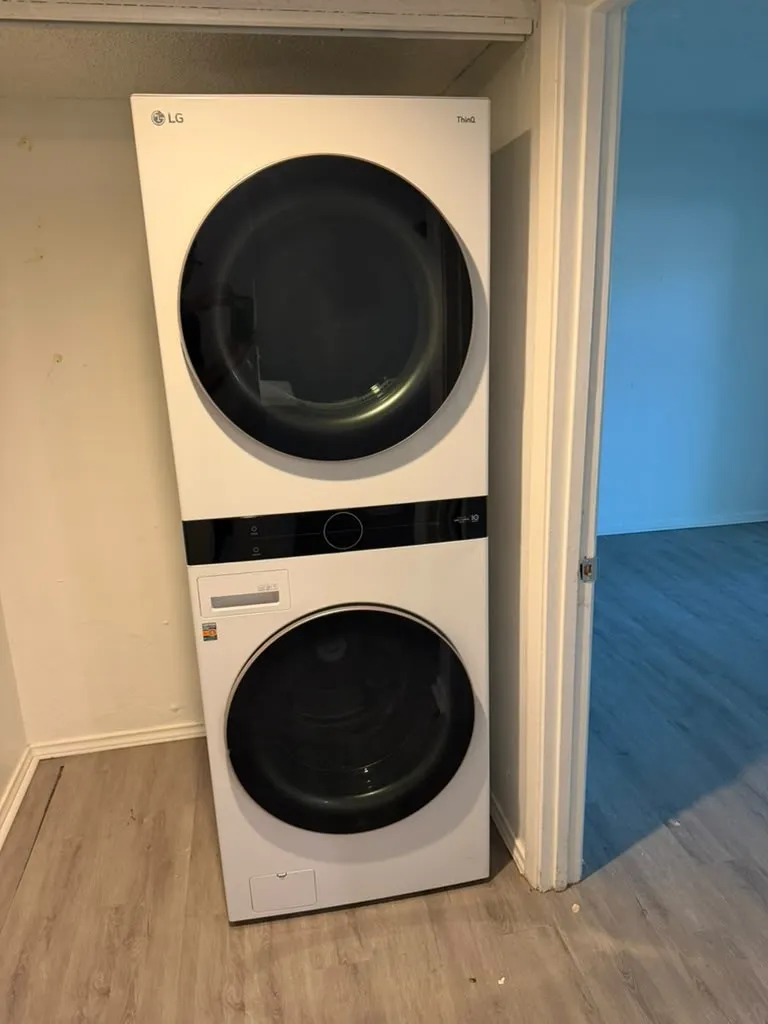 Condominium For Rent in Dallas County , 6050 Melody Lane 227, Dallas, Texas 75231, 1 Bedroom, 1 Bathroom, Garage spaces, 623 Sqft, built in 1979, mls#21405794, Real Estate Agent in Dallas, Homes For Rent in Dallas county, Homes For Rent in Dallas, Realtor in Dallas Texas, Real Estate Brokerage Independent Realty Texas, Luminita Cordes Realtor