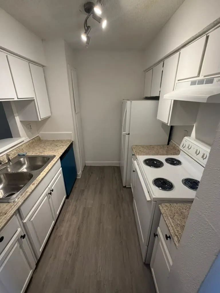Condominium For Rent in Dallas County , 6050 Melody Lane 227, Dallas, Texas 75231, 1 Bedroom, 1 Bathroom, Garage spaces, 623 Sqft, built in 1979, mls#21405794, Real Estate Agent in Dallas, Homes For Rent in Dallas county, Homes For Rent in Dallas, Realtor in Dallas Texas, Real Estate Brokerage Independent Realty Texas, Luminita Cordes Realtor