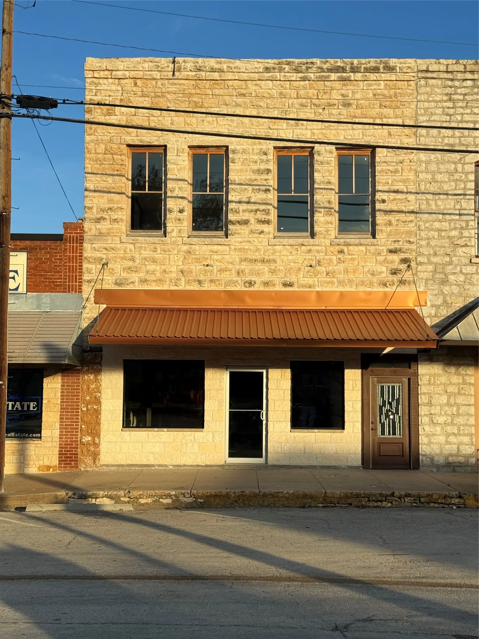 Office For Sale in Hamilton County , 102 N Bell, Hamilton, Texas 76531, 0, 0, Garage spaces, 1,624 Sqft, built in 1900, mls#21404141, Real Estate Agent in Hamilton, Homes For Sale in Hamilton county, Homes For Sale in Hamilton, Realtor in Hamilton Texas, Real Estate Brokerage Independent Realty Texas, Luminita Cordes Realtor