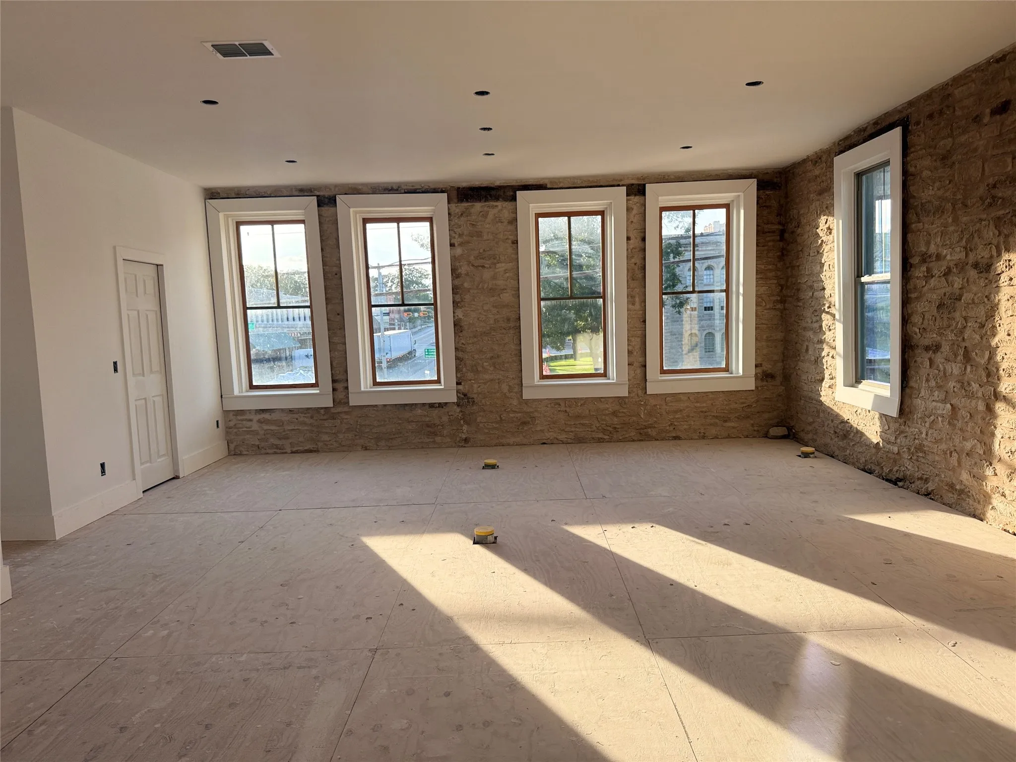 Office For Sale in Hamilton County , 102 N Bell, Hamilton, Texas 76531, 0, 0, Garage spaces, 1,624 Sqft, built in 1900, mls#21404141, Real Estate Agent in Hamilton, Homes For Sale in Hamilton county, Homes For Sale in Hamilton, Realtor in Hamilton Texas, Real Estate Brokerage Independent Realty Texas, Luminita Cordes Realtor