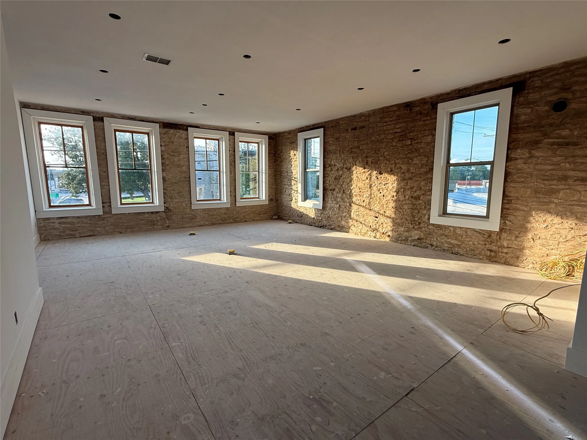 Office For Sale in Hamilton County , 102 N Bell, Hamilton, Texas 76531, 0, 0, Garage spaces, 1,624 Sqft, built in 1900, mls#21404141, Real Estate Agent in Hamilton, Homes For Sale in Hamilton county, Homes For Sale in Hamilton, Realtor in Hamilton Texas, Real Estate Brokerage Independent Realty Texas, Luminita Cordes Realtor