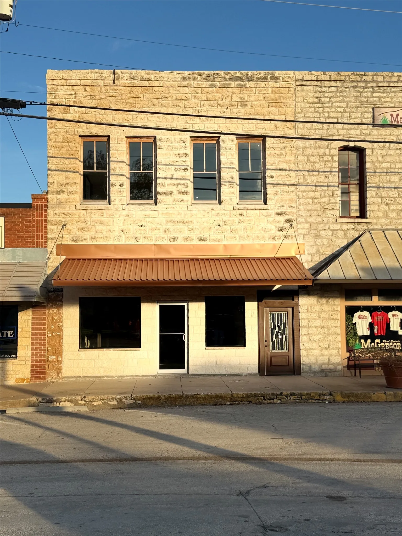 Office For Sale in Hamilton County , 102 N Bell, Hamilton, Texas 76531, 0, 0, Garage spaces, 1,624 Sqft, built in 1900, mls#21404141, Real Estate Agent in Hamilton, Homes For Sale in Hamilton county, Homes For Sale in Hamilton, Realtor in Hamilton Texas, Real Estate Brokerage Independent Realty Texas, Luminita Cordes Realtor