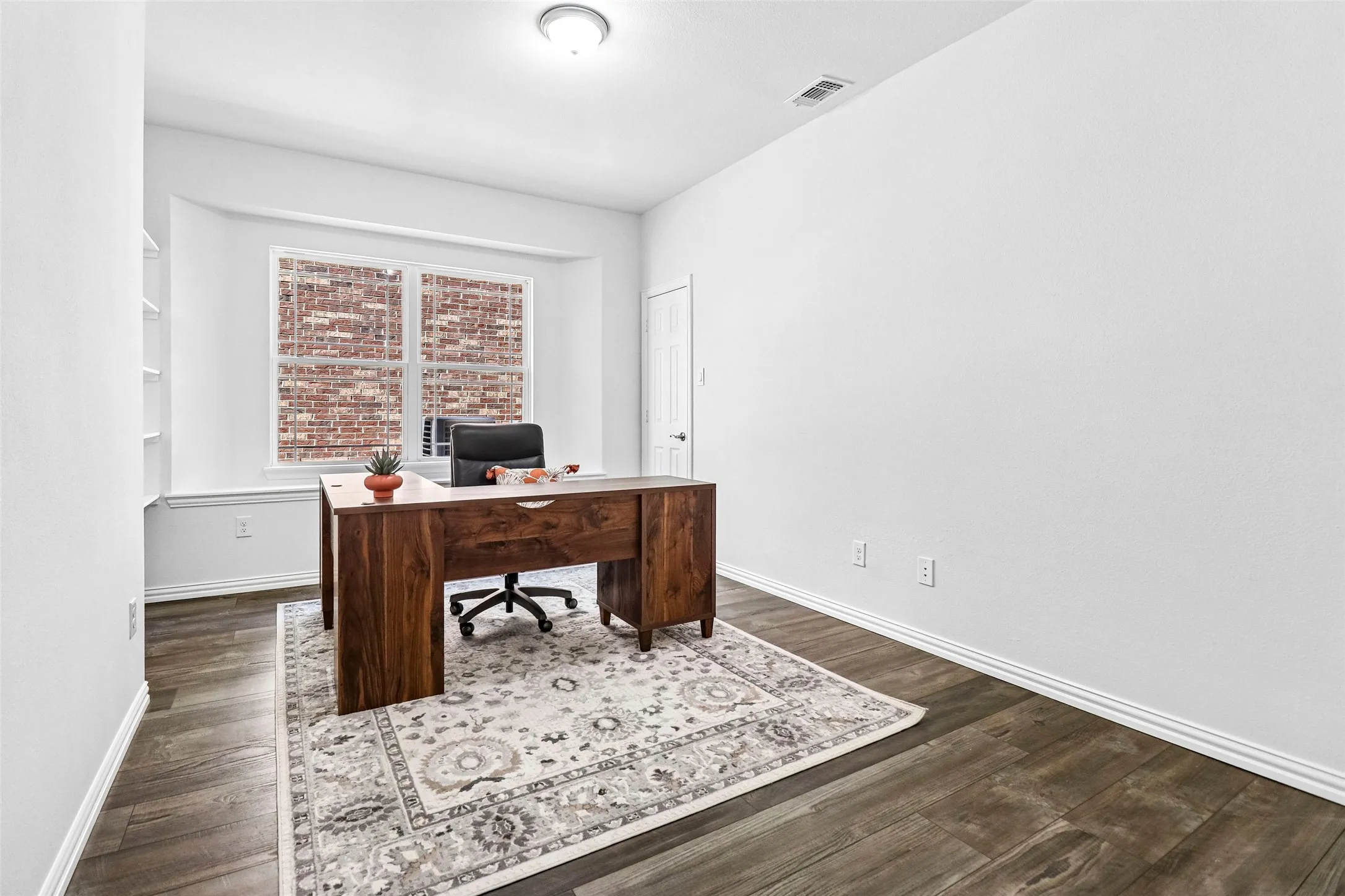Single Family Residence For Sale in Collin County , 825 Violet Way, Celina, Texas 75009, 6 Bedroom, 4 Bathroom, 2 Garage spaces, 3,888 Sqft, built in 2021, mls#21395104, Real Estate Agent in Celina, Homes For Sale in Collin county, Homes For Sale in Celina, Realtor in Celina Texas, Real Estate Brokerage Independent Realty Texas, Luminita Cordes Realtor