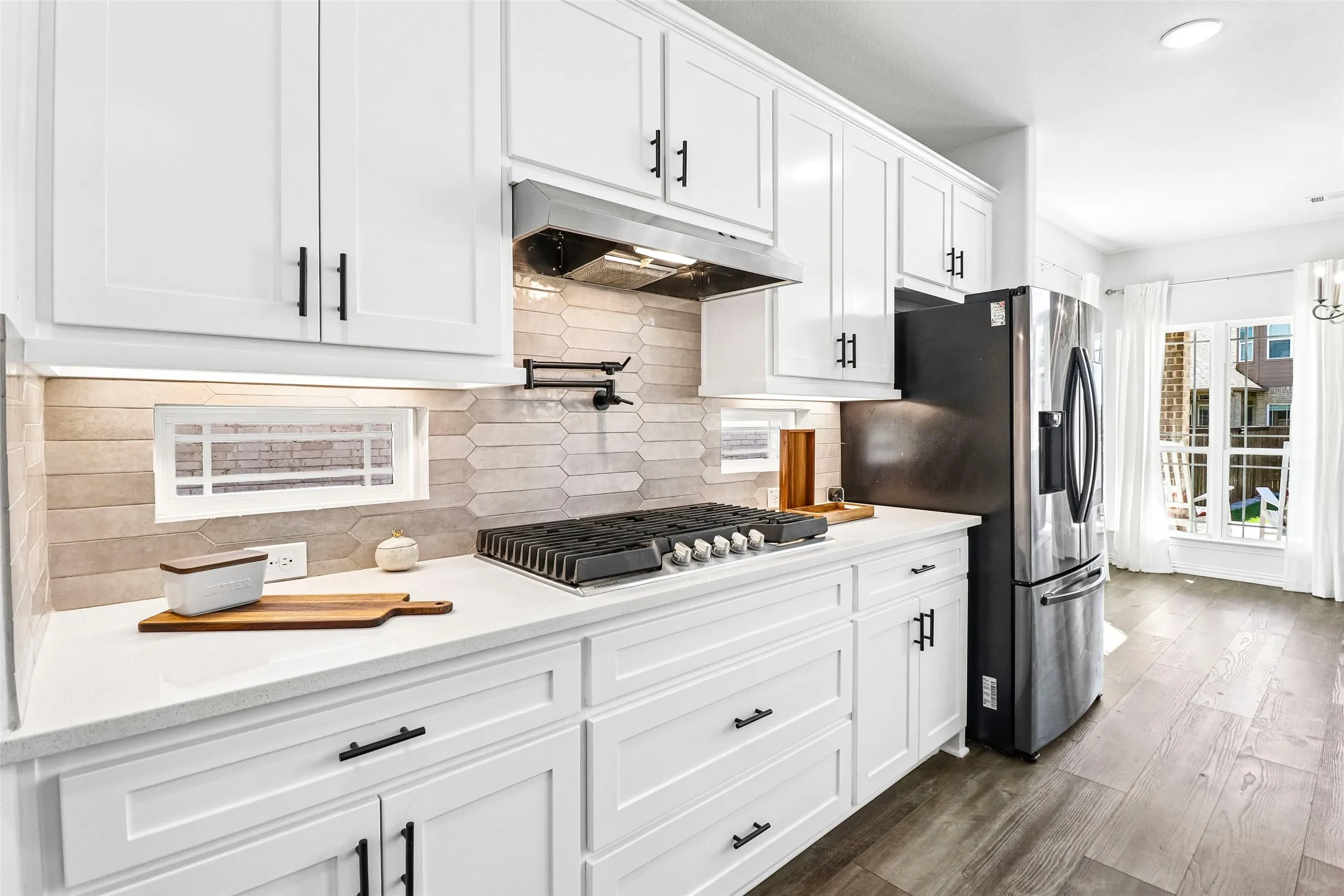 Single Family Residence For Sale in Collin County , 825 Violet Way, Celina, Texas 75009, 6 Bedroom, 4 Bathroom, 2 Garage spaces, 3,888 Sqft, built in 2021, mls#21395104, Real Estate Agent in Celina, Homes For Sale in Collin county, Homes For Sale in Celina, Realtor in Celina Texas, Real Estate Brokerage Independent Realty Texas, Luminita Cordes Realtor