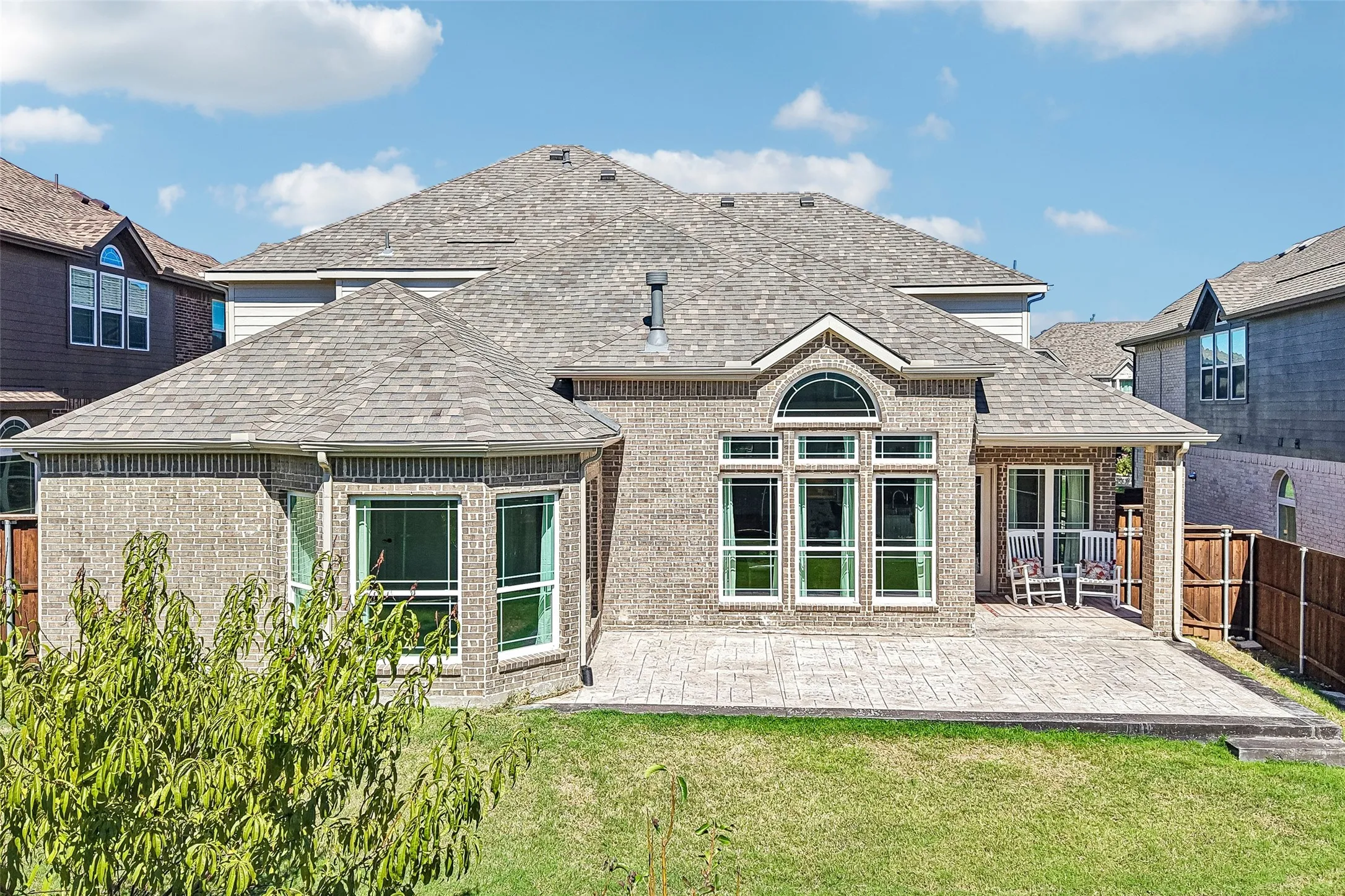 Single Family Residence For Sale in Collin County , 825 Violet Way, Celina, Texas 75009, 6 Bedroom, 4 Bathroom, 2 Garage spaces, 3,888 Sqft, built in 2021, mls#21395104, Real Estate Agent in Celina, Homes For Sale in Collin county, Homes For Sale in Celina, Realtor in Celina Texas, Real Estate Brokerage Independent Realty Texas, Luminita Cordes Realtor