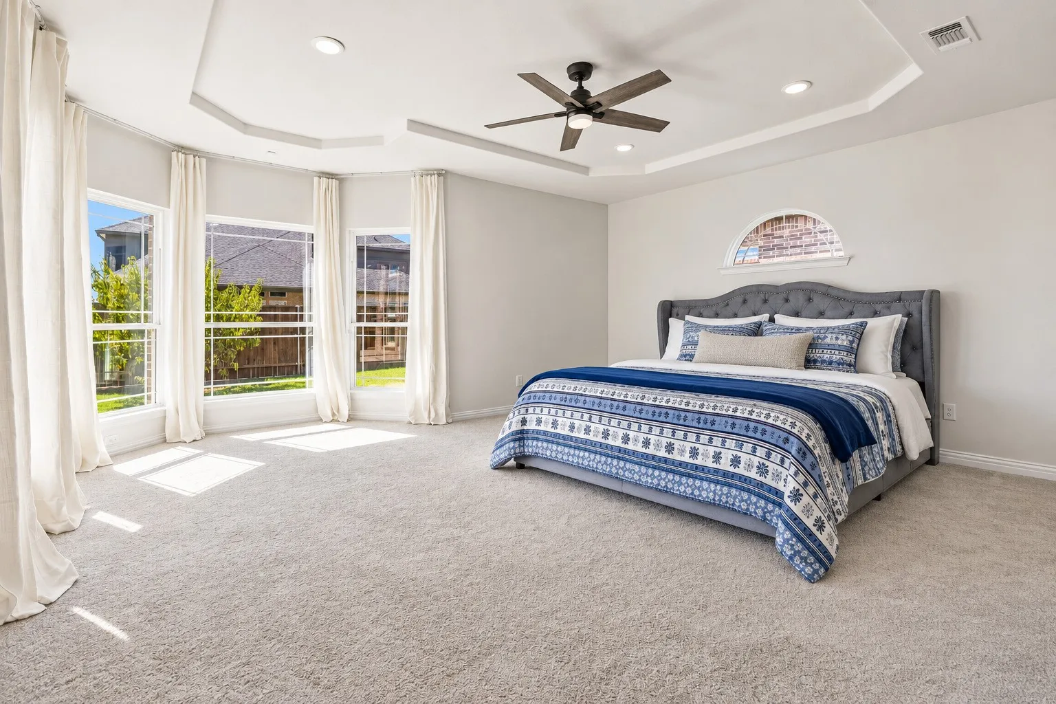 Single Family Residence For Sale in Collin County , 825 Violet Way, Celina, Texas 75009, 6 Bedroom, 4 Bathroom, 2 Garage spaces, 3,888 Sqft, built in 2021, mls#21395104, Real Estate Agent in Celina, Homes For Sale in Collin county, Homes For Sale in Celina, Realtor in Celina Texas, Real Estate Brokerage Independent Realty Texas, Luminita Cordes Realtor