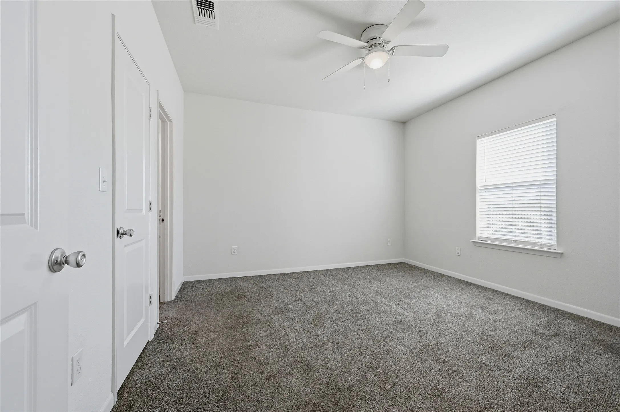 Duplex For Rent in Grayson County , 2333 N Hickory Street, Sherman, Texas 75092, 3 Bedroom, 2 Bathroom, 1 Garage spaces, 1,100 Sqft, built in 2020, mls#21405798, Real Estate Agent in Sherman, Homes For Rent in Grayson county, Homes For Rent in Sherman, Realtor in Sherman Texas, Real Estate Brokerage Independent Realty Texas, Luminita Cordes Realtor