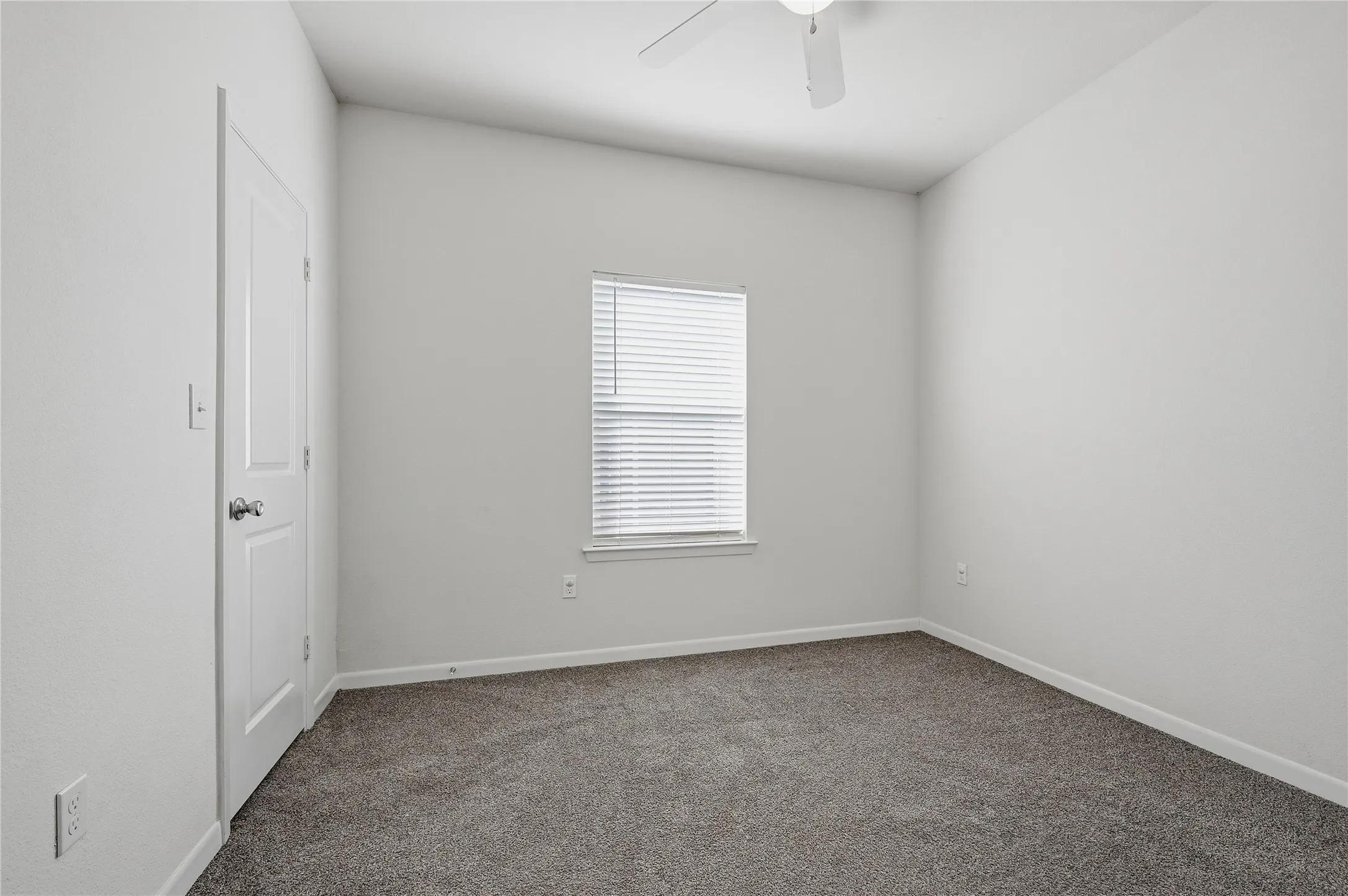 Duplex For Rent in Grayson County , 2333 N Hickory Street, Sherman, Texas 75092, 3 Bedroom, 2 Bathroom, 1 Garage spaces, 1,100 Sqft, built in 2020, mls#21405798, Real Estate Agent in Sherman, Homes For Rent in Grayson county, Homes For Rent in Sherman, Realtor in Sherman Texas, Real Estate Brokerage Independent Realty Texas, Luminita Cordes Realtor