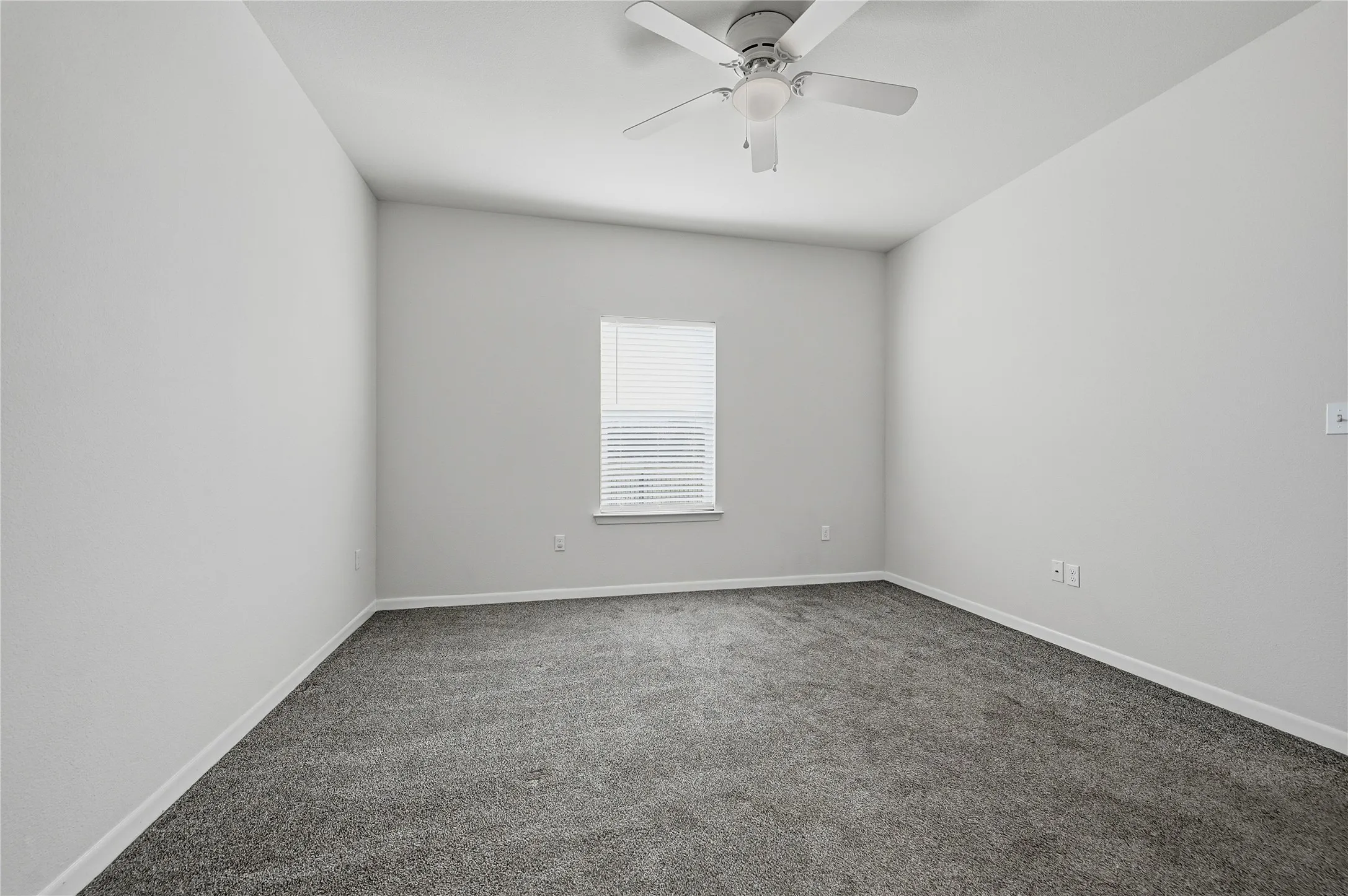 Duplex For Rent in Grayson County , 2333 N Hickory Street, Sherman, Texas 75092, 3 Bedroom, 2 Bathroom, 1 Garage spaces, 1,100 Sqft, built in 2020, mls#21405798, Real Estate Agent in Sherman, Homes For Rent in Grayson county, Homes For Rent in Sherman, Realtor in Sherman Texas, Real Estate Brokerage Independent Realty Texas, Luminita Cordes Realtor