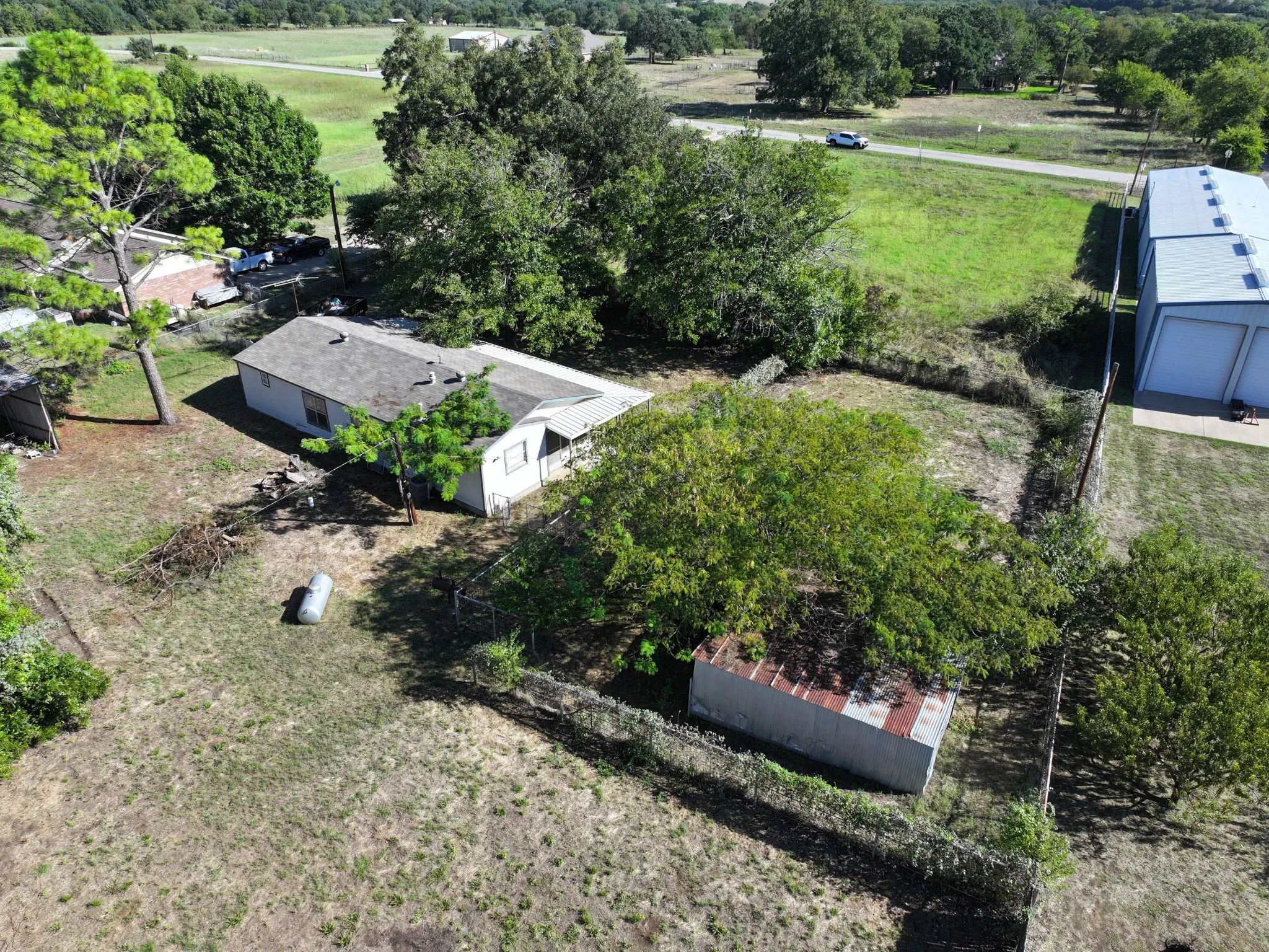 Mobile Home For Sale in Hood County , 3048 Green Meadows Road, Granbury, Texas 76049, 2 Bedroom, 2 Bathroom, Garage spaces, 1,020 Sqft, built in 1971, mls#21402336, Real Estate Agent in Granbury, Homes For Sale in Hood county, Homes For Sale in Granbury, Realtor in Granbury Texas, Real Estate Brokerage Independent Realty Texas, Luminita Cordes Realtor