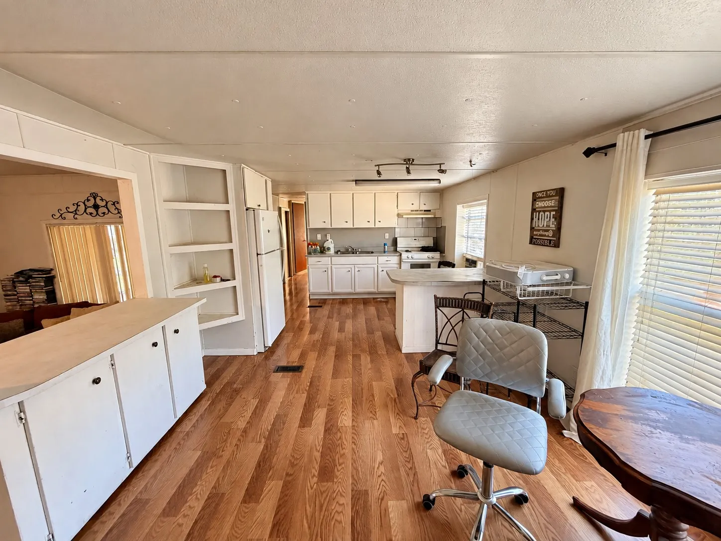 Mobile Home For Sale in Hood County , 3048 Green Meadows Road, Granbury, Texas 76049, 2 Bedroom, 2 Bathroom, Garage spaces, 1,020 Sqft, built in 1971, mls#21402336, Real Estate Agent in Granbury, Homes For Sale in Hood county, Homes For Sale in Granbury, Realtor in Granbury Texas, Real Estate Brokerage Independent Realty Texas, Luminita Cordes Realtor