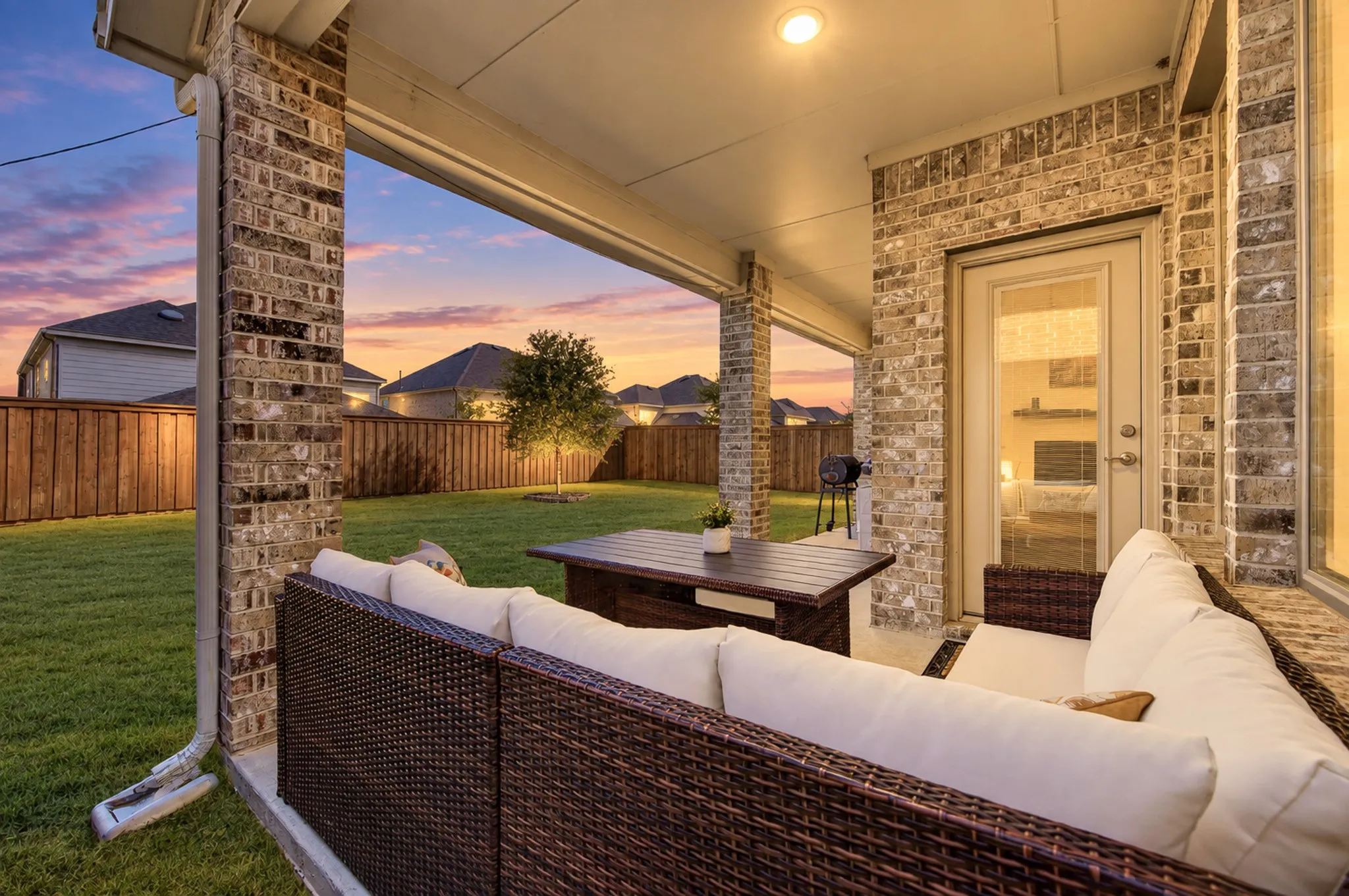 Single Family Residence For Sale in Denton County , 3829 Pearlwood Road, Little Elm, Texas 75068, 4 Bedroom, 3 Bathroom, 2 Garage spaces, 2,780 Sqft, built in 2024, mls#21404285, Real Estate Agent in Little Elm, Homes For Sale in Denton county, Homes For Sale in Little Elm, Realtor in Little Elm Texas, Real Estate Brokerage Independent Realty Texas, Luminita Cordes Realtor