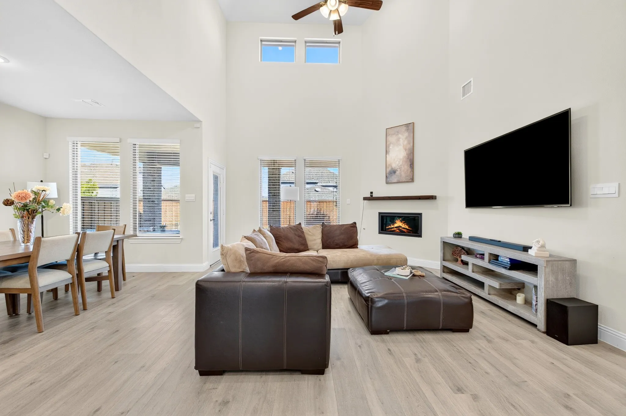 Single Family Residence For Sale in Denton County , 3829 Pearlwood Road, Little Elm, Texas 75068, 4 Bedroom, 3 Bathroom, 2 Garage spaces, 2,780 Sqft, built in 2024, mls#21404285, Real Estate Agent in Little Elm, Homes For Sale in Denton county, Homes For Sale in Little Elm, Realtor in Little Elm Texas, Real Estate Brokerage Independent Realty Texas, Luminita Cordes Realtor