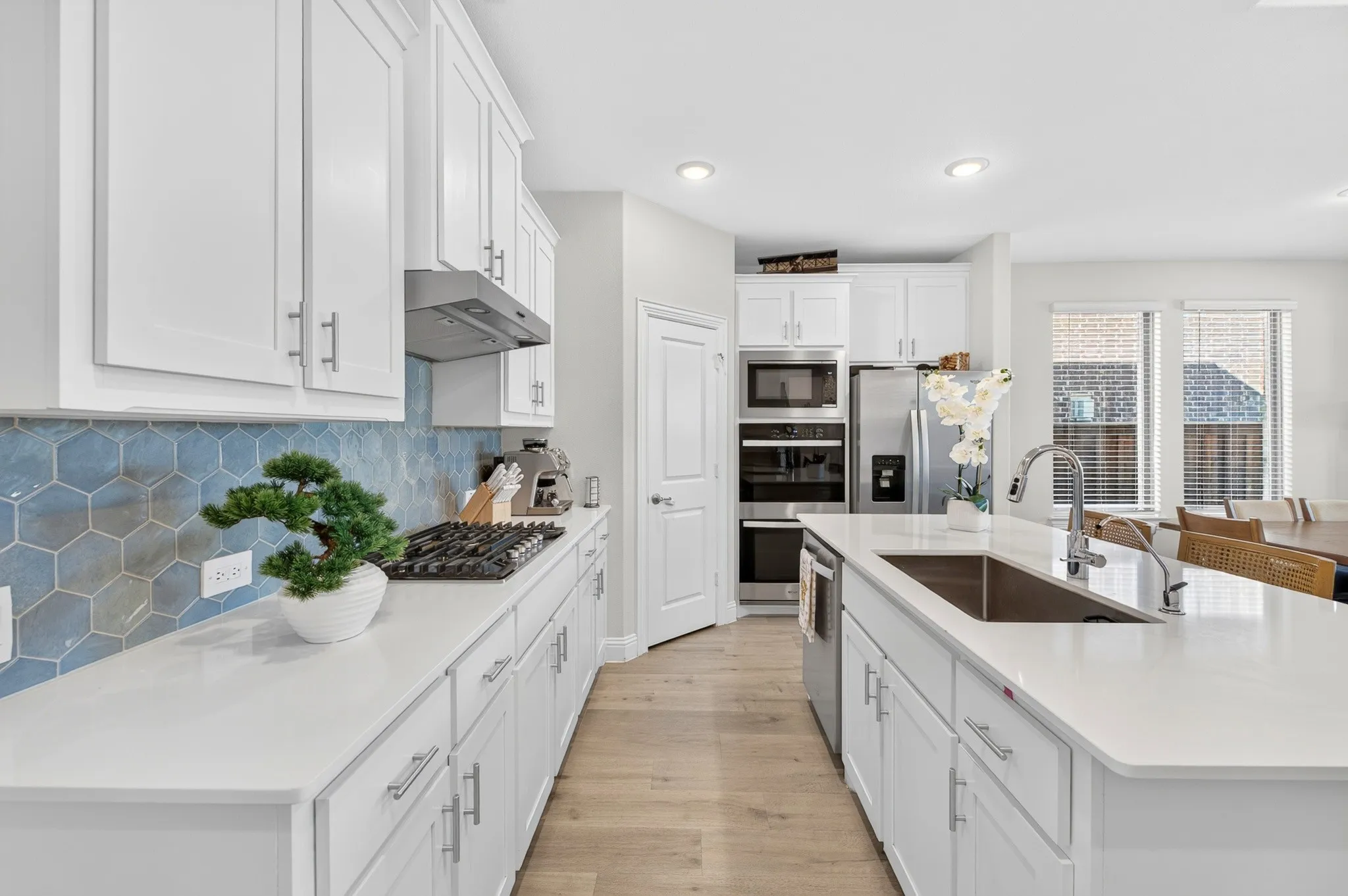 Single Family Residence For Sale in Denton County , 3829 Pearlwood Road, Little Elm, Texas 75068, 4 Bedroom, 3 Bathroom, 2 Garage spaces, 2,780 Sqft, built in 2024, mls#21404285, Real Estate Agent in Little Elm, Homes For Sale in Denton county, Homes For Sale in Little Elm, Realtor in Little Elm Texas, Real Estate Brokerage Independent Realty Texas, Luminita Cordes Realtor