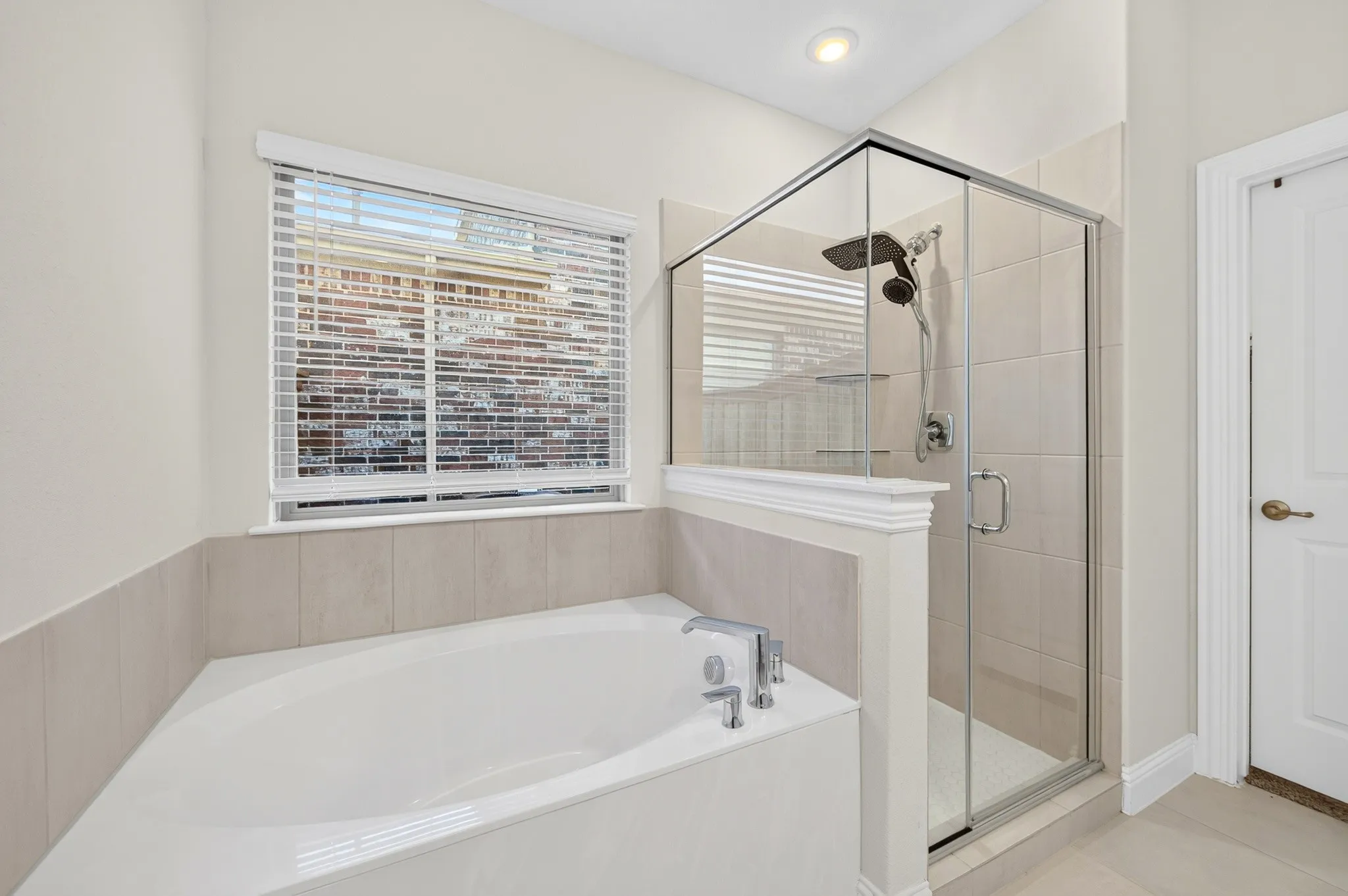 Single Family Residence For Sale in Denton County , 3829 Pearlwood Road, Little Elm, Texas 75068, 4 Bedroom, 3 Bathroom, 2 Garage spaces, 2,780 Sqft, built in 2024, mls#21404285, Real Estate Agent in Little Elm, Homes For Sale in Denton county, Homes For Sale in Little Elm, Realtor in Little Elm Texas, Real Estate Brokerage Independent Realty Texas, Luminita Cordes Realtor