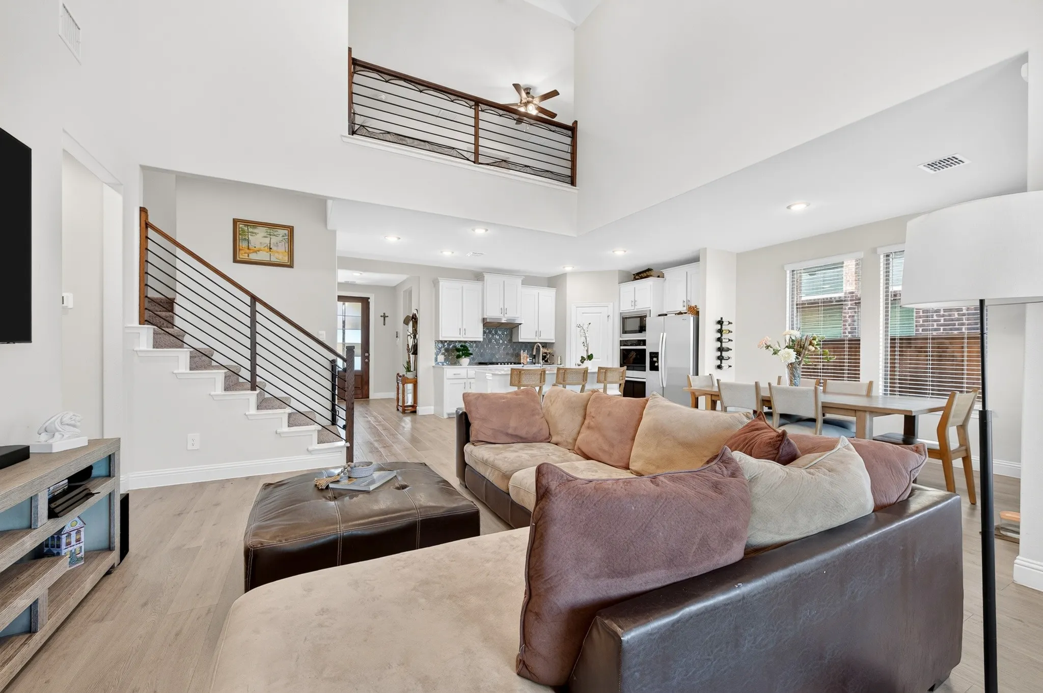 Single Family Residence For Sale in Denton County , 3829 Pearlwood Road, Little Elm, Texas 75068, 4 Bedroom, 3 Bathroom, 2 Garage spaces, 2,780 Sqft, built in 2024, mls#21404285, Real Estate Agent in Little Elm, Homes For Sale in Denton county, Homes For Sale in Little Elm, Realtor in Little Elm Texas, Real Estate Brokerage Independent Realty Texas, Luminita Cordes Realtor