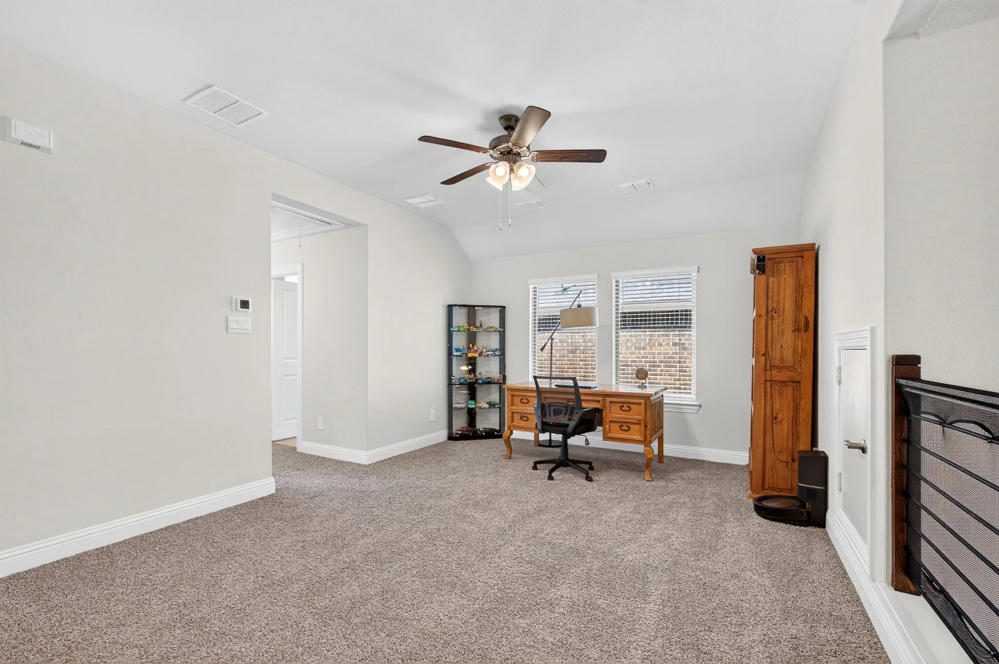 Single Family Residence For Sale in Denton County , 3829 Pearlwood Road, Little Elm, Texas 75068, 4 Bedroom, 3 Bathroom, 2 Garage spaces, 2,780 Sqft, built in 2024, mls#21404285, Real Estate Agent in Little Elm, Homes For Sale in Denton county, Homes For Sale in Little Elm, Realtor in Little Elm Texas, Real Estate Brokerage Independent Realty Texas, Luminita Cordes Realtor