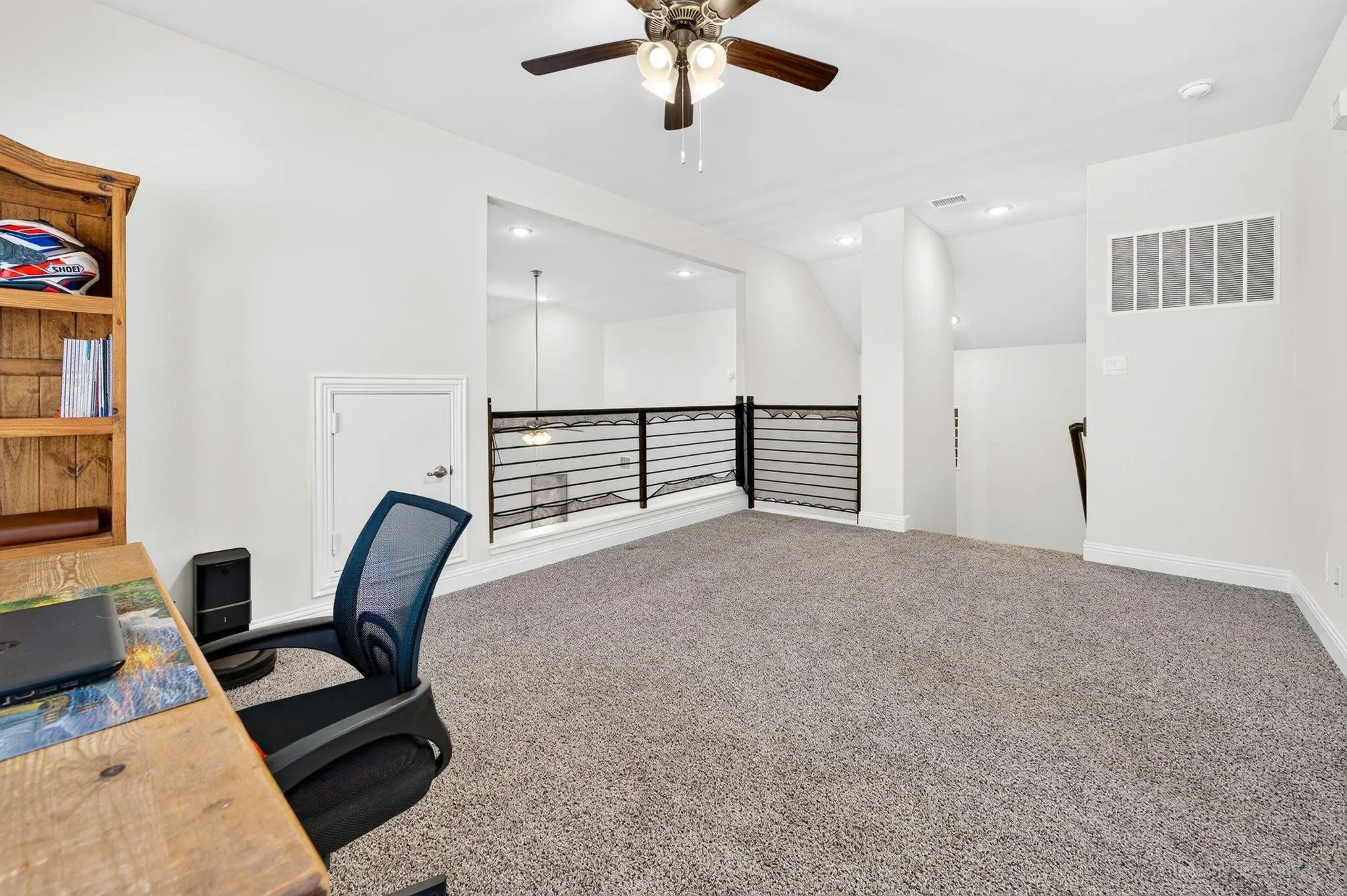 Single Family Residence For Sale in Denton County , 3829 Pearlwood Road, Little Elm, Texas 75068, 4 Bedroom, 3 Bathroom, 2 Garage spaces, 2,780 Sqft, built in 2024, mls#21404285, Real Estate Agent in Little Elm, Homes For Sale in Denton county, Homes For Sale in Little Elm, Realtor in Little Elm Texas, Real Estate Brokerage Independent Realty Texas, Luminita Cordes Realtor