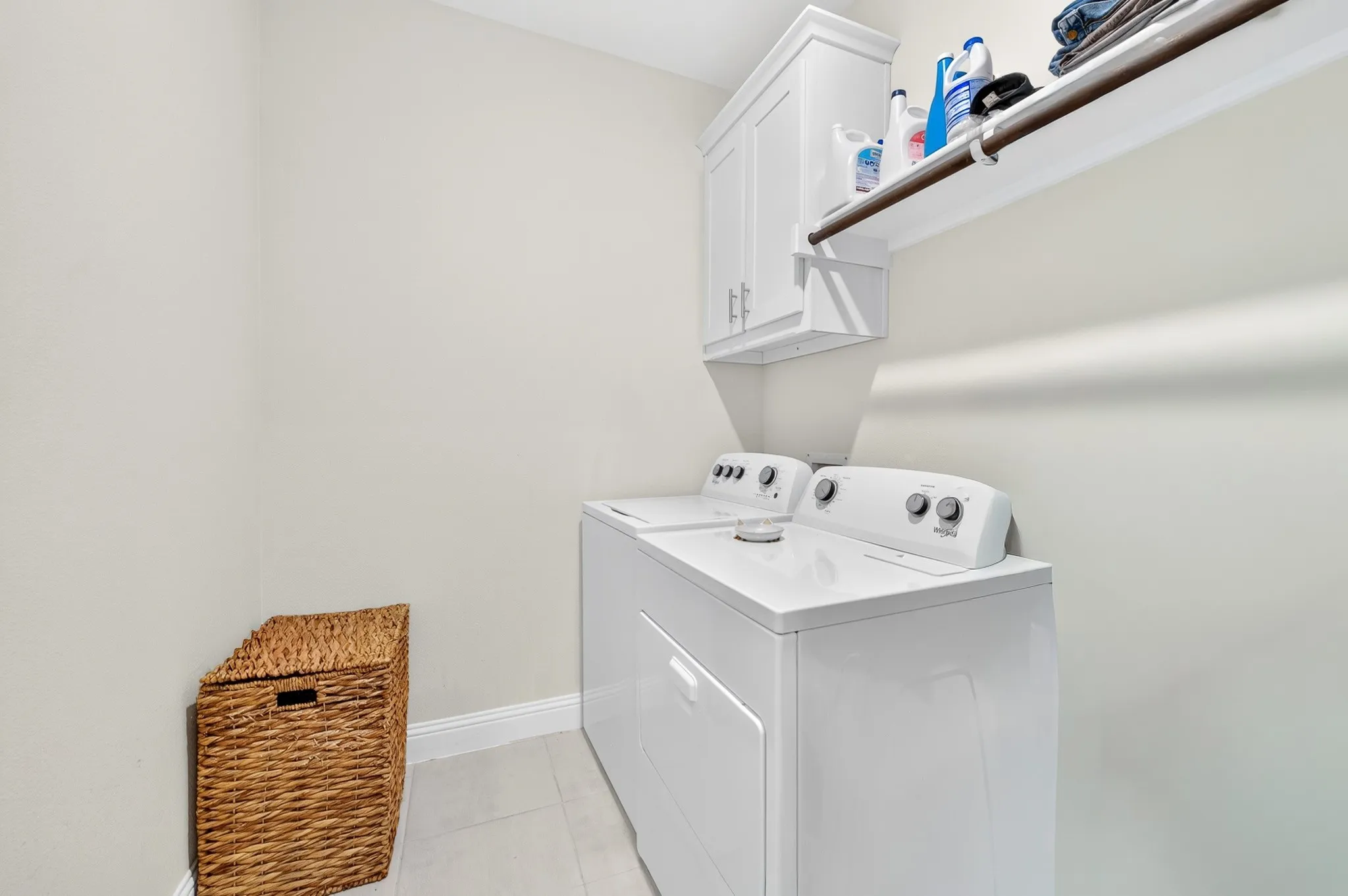 Single Family Residence For Sale in Denton County , 3829 Pearlwood Road, Little Elm, Texas 75068, 4 Bedroom, 3 Bathroom, 2 Garage spaces, 2,780 Sqft, built in 2024, mls#21404285, Real Estate Agent in Little Elm, Homes For Sale in Denton county, Homes For Sale in Little Elm, Realtor in Little Elm Texas, Real Estate Brokerage Independent Realty Texas, Luminita Cordes Realtor