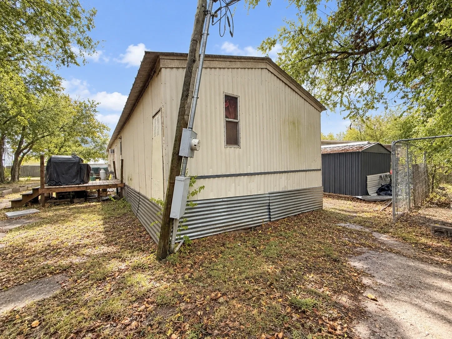Mobile Home For Sale in Hunt County , 708 Lincoln Street, Campbell, Texas 75422, 3 Bedroom, 2 Bathroom, Garage spaces, 1,300 Sqft, built in 1995, mls#21405754, Real Estate Agent in Campbell, Homes For Sale in Hunt county, Homes For Sale in Campbell, Realtor in Campbell Texas, Real Estate Brokerage Independent Realty Texas, Luminita Cordes Realtor