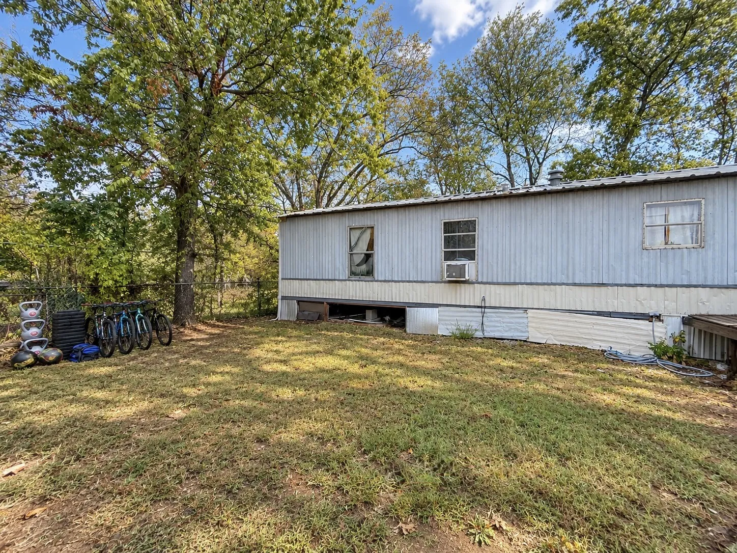 Mobile Home For Sale in Hunt County , 708 Lincoln Street, Campbell, Texas 75422, 3 Bedroom, 2 Bathroom, Garage spaces, 1,300 Sqft, built in 1995, mls#21405754, Real Estate Agent in Campbell, Homes For Sale in Hunt county, Homes For Sale in Campbell, Realtor in Campbell Texas, Real Estate Brokerage Independent Realty Texas, Luminita Cordes Realtor