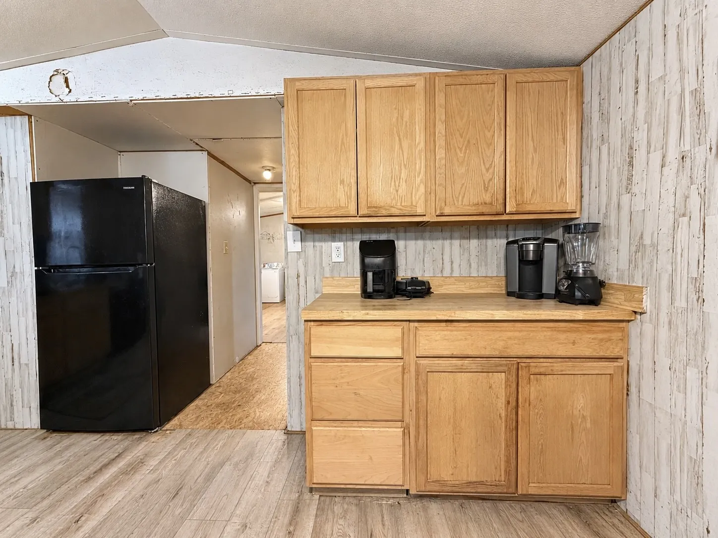 Mobile Home For Sale in Hunt County , 708 Lincoln Street, Campbell, Texas 75422, 3 Bedroom, 2 Bathroom, Garage spaces, 1,300 Sqft, built in 1995, mls#21405754, Real Estate Agent in Campbell, Homes For Sale in Hunt county, Homes For Sale in Campbell, Realtor in Campbell Texas, Real Estate Brokerage Independent Realty Texas, Luminita Cordes Realtor