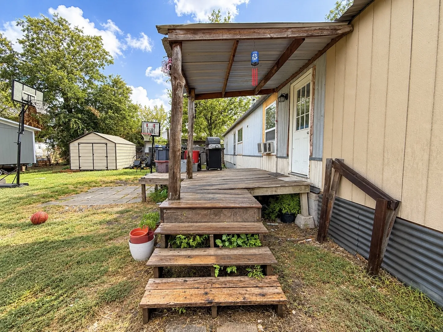 Mobile Home For Sale in Hunt County , 708 Lincoln Street, Campbell, Texas 75422, 3 Bedroom, 2 Bathroom, Garage spaces, 1,300 Sqft, built in 1995, mls#21405754, Real Estate Agent in Campbell, Homes For Sale in Hunt county, Homes For Sale in Campbell, Realtor in Campbell Texas, Real Estate Brokerage Independent Realty Texas, Luminita Cordes Realtor