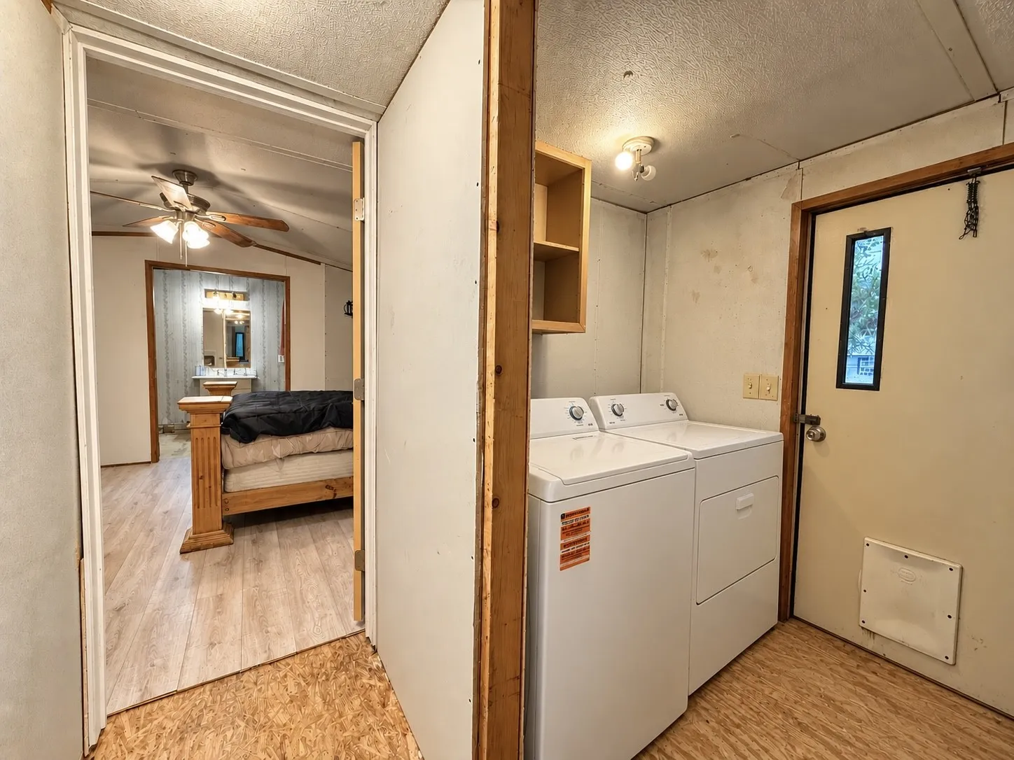 Mobile Home For Sale in Hunt County , 708 Lincoln Street, Campbell, Texas 75422, 3 Bedroom, 2 Bathroom, Garage spaces, 1,300 Sqft, built in 1995, mls#21405754, Real Estate Agent in Campbell, Homes For Sale in Hunt county, Homes For Sale in Campbell, Realtor in Campbell Texas, Real Estate Brokerage Independent Realty Texas, Luminita Cordes Realtor