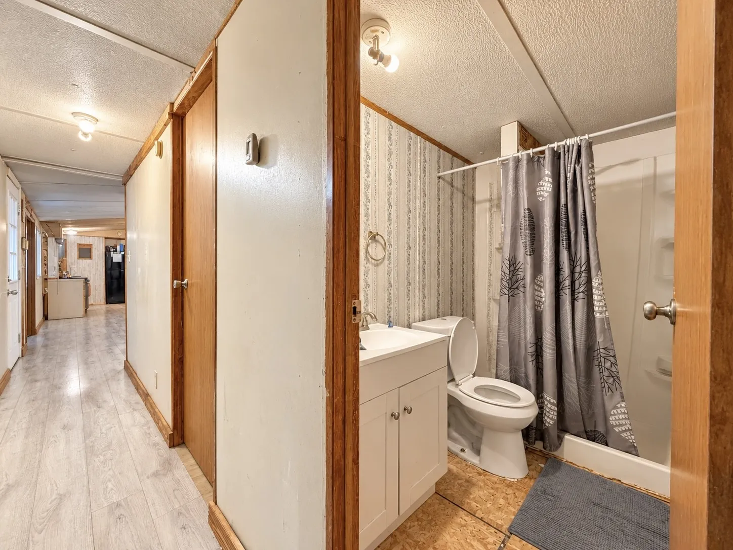 Mobile Home For Sale in Hunt County , 708 Lincoln Street, Campbell, Texas 75422, 3 Bedroom, 2 Bathroom, Garage spaces, 1,300 Sqft, built in 1995, mls#21405754, Real Estate Agent in Campbell, Homes For Sale in Hunt county, Homes For Sale in Campbell, Realtor in Campbell Texas, Real Estate Brokerage Independent Realty Texas, Luminita Cordes Realtor