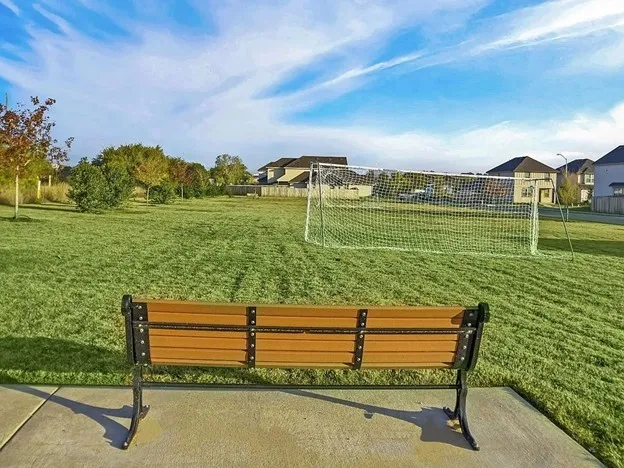 Single Family Residence For Rent in Tarrant County , 5632 Shore Point Trail, Fort Worth, Texas 76119, 3 Bedroom, 3 Bathroom, 2 Garage spaces, 1,682 Sqft, built in 2022, mls#21405820, Real Estate Agent in Fort Worth, Homes For Rent in Tarrant county, Homes For Rent in Fort Worth, Realtor in Fort Worth Texas, Real Estate Brokerage Independent Realty Texas, Luminita Cordes Realtor