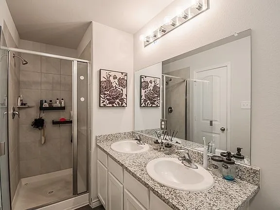 Single Family Residence For Rent in Tarrant County , 5632 Shore Point Trail, Fort Worth, Texas 76119, 3 Bedroom, 3 Bathroom, 2 Garage spaces, 1,682 Sqft, built in 2022, mls#21405820, Real Estate Agent in Fort Worth, Homes For Rent in Tarrant county, Homes For Rent in Fort Worth, Realtor in Fort Worth Texas, Real Estate Brokerage Independent Realty Texas, Luminita Cordes Realtor