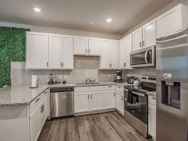 Single Family Residence For Rent in Tarrant County , 5632 Shore Point Trail, Fort Worth, Texas 76119, 3 Bedroom, 3 Bathroom, 2 Garage spaces, 1,682 Sqft, built in 2022, mls#21405820, Real Estate Agent in Fort Worth, Homes For Rent in Tarrant county, Homes For Rent in Fort Worth, Realtor in Fort Worth Texas, Real Estate Brokerage Independent Realty Texas, Luminita Cordes Realtor