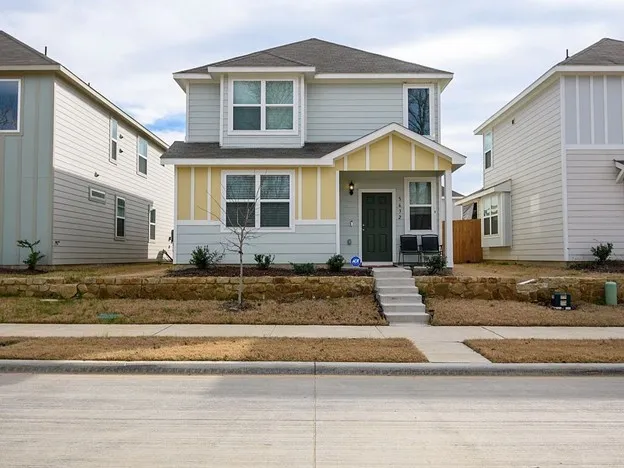 Single Family Residence For Rent