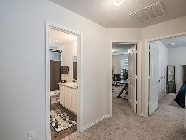 Single Family Residence For Rent in Tarrant County , 5632 Shore Point Trail, Fort Worth, Texas 76119, 3 Bedroom, 3 Bathroom, 2 Garage spaces, 1,682 Sqft, built in 2022, mls#21405820, Real Estate Agent in Fort Worth, Homes For Rent in Tarrant county, Homes For Rent in Fort Worth, Realtor in Fort Worth Texas, Real Estate Brokerage Independent Realty Texas, Luminita Cordes Realtor