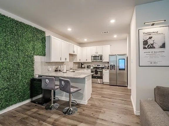 Single Family Residence For Rent in Tarrant County , 5632 Shore Point Trail, Fort Worth, Texas 76119, 3 Bedroom, 3 Bathroom, 2 Garage spaces, 1,682 Sqft, built in 2022, mls#21405820, Real Estate Agent in Fort Worth, Homes For Rent in Tarrant county, Homes For Rent in Fort Worth, Realtor in Fort Worth Texas, Real Estate Brokerage Independent Realty Texas, Luminita Cordes Realtor