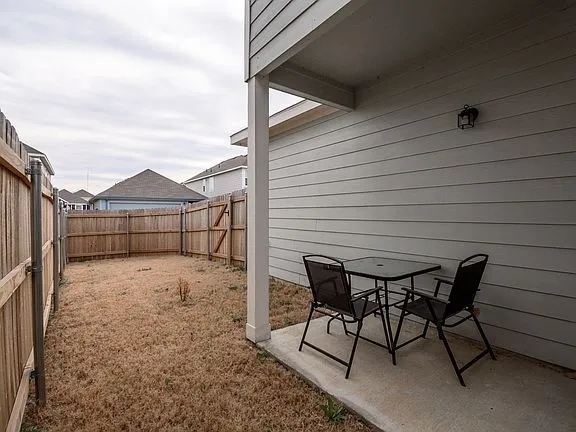 Single Family Residence For Rent in Tarrant County , 5632 Shore Point Trail, Fort Worth, Texas 76119, 3 Bedroom, 3 Bathroom, 2 Garage spaces, 1,682 Sqft, built in 2022, mls#21405820, Real Estate Agent in Fort Worth, Homes For Rent in Tarrant county, Homes For Rent in Fort Worth, Realtor in Fort Worth Texas, Real Estate Brokerage Independent Realty Texas, Luminita Cordes Realtor