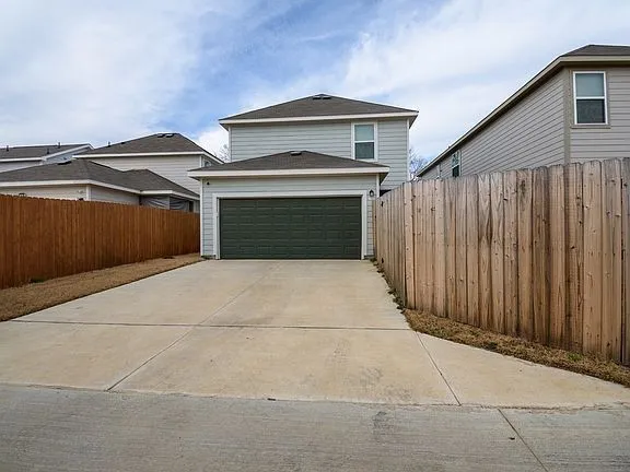 Single Family Residence For Rent in Tarrant County , 5632 Shore Point Trail, Fort Worth, Texas 76119, 3 Bedroom, 3 Bathroom, 2 Garage spaces, 1,682 Sqft, built in 2022, mls#21405820, Real Estate Agent in Fort Worth, Homes For Rent in Tarrant county, Homes For Rent in Fort Worth, Realtor in Fort Worth Texas, Real Estate Brokerage Independent Realty Texas, Luminita Cordes Realtor