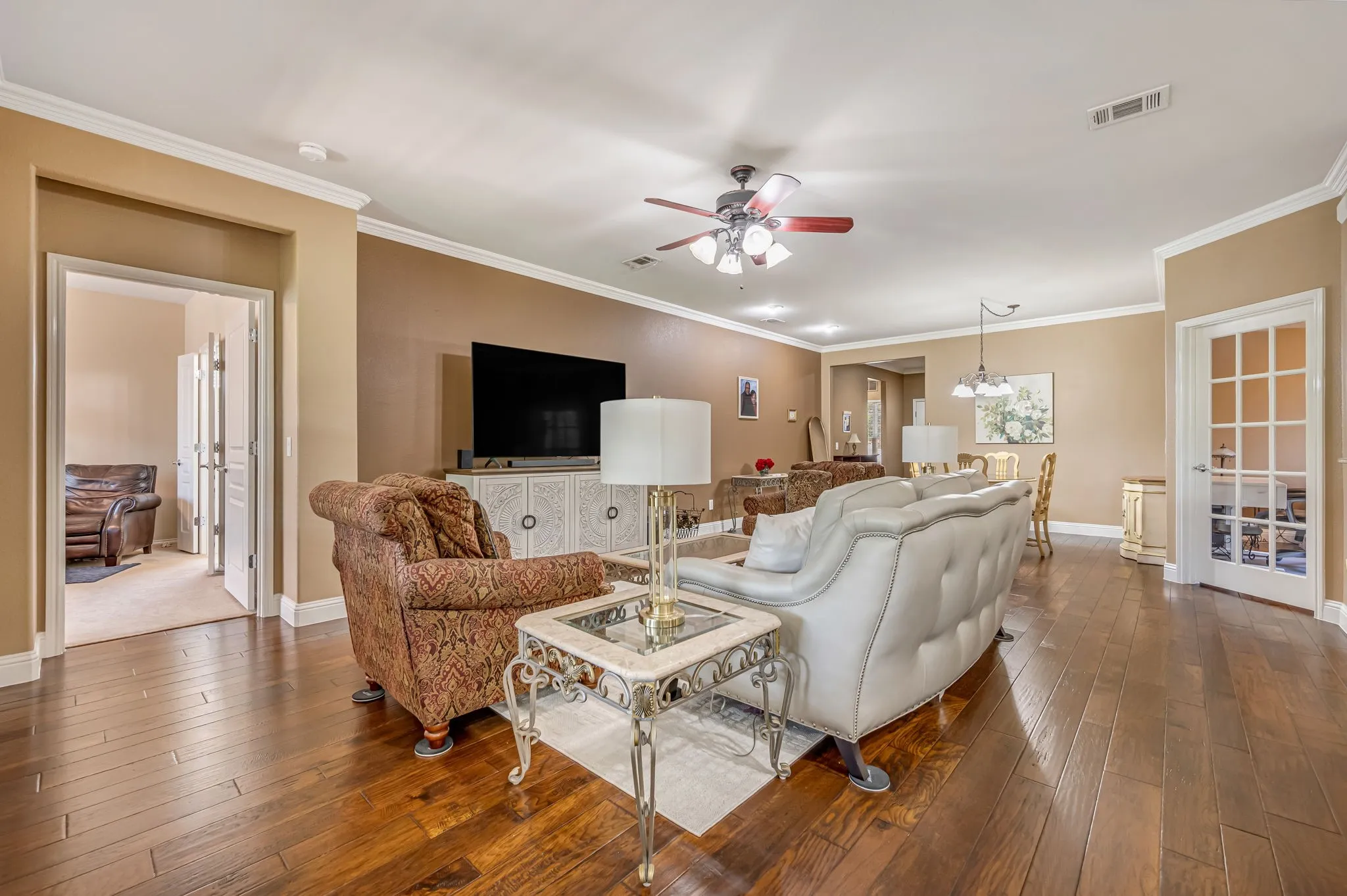 Single Family Residence For Sale in Denton County , 6772 Festival Lane, Frisco, Texas 75036, 3 Bedroom, 2 Bathroom, 2 Garage spaces, 1,990 Sqft, built in 2010, mls#21403940, Real Estate Agent in Frisco, Homes For Sale in Denton county, Homes For Sale in Frisco, Realtor in Frisco Texas, Real Estate Brokerage Independent Realty Texas, Luminita Cordes Realtor