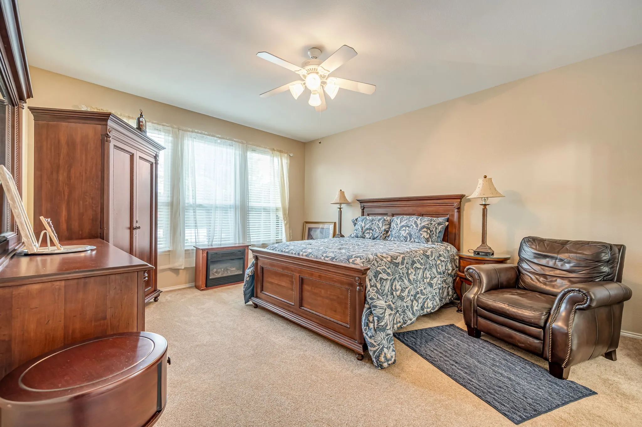 Single Family Residence For Sale in Denton County , 6772 Festival Lane, Frisco, Texas 75036, 3 Bedroom, 2 Bathroom, 2 Garage spaces, 1,990 Sqft, built in 2010, mls#21403940, Real Estate Agent in Frisco, Homes For Sale in Denton county, Homes For Sale in Frisco, Realtor in Frisco Texas, Real Estate Brokerage Independent Realty Texas, Luminita Cordes Realtor