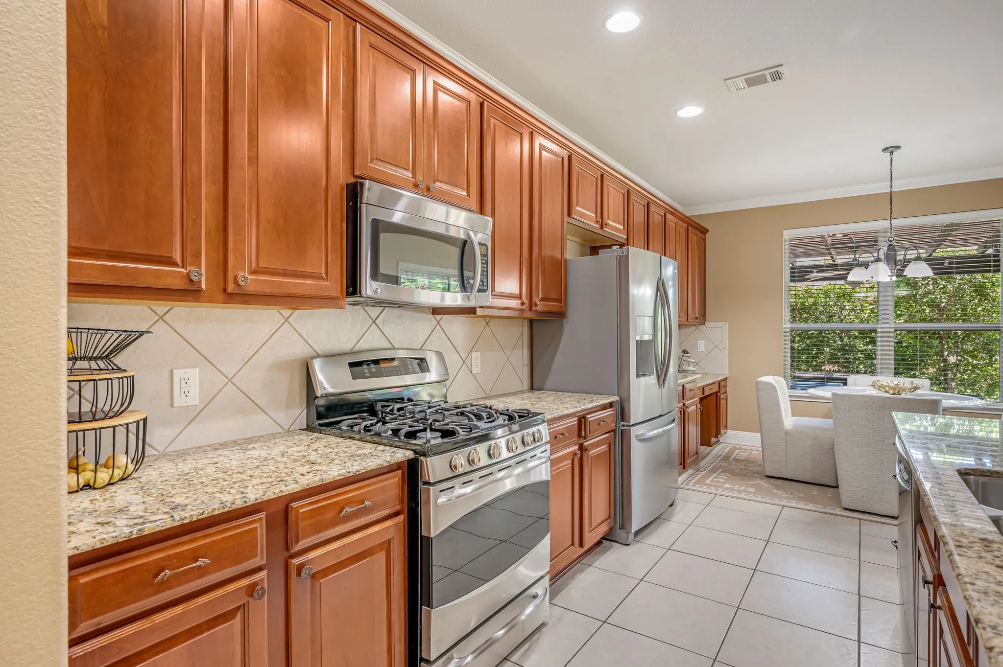 Single Family Residence For Sale in Denton County , 6772 Festival Lane, Frisco, Texas 75036, 3 Bedroom, 2 Bathroom, 2 Garage spaces, 1,990 Sqft, built in 2010, mls#21403940, Real Estate Agent in Frisco, Homes For Sale in Denton county, Homes For Sale in Frisco, Realtor in Frisco Texas, Real Estate Brokerage Independent Realty Texas, Luminita Cordes Realtor