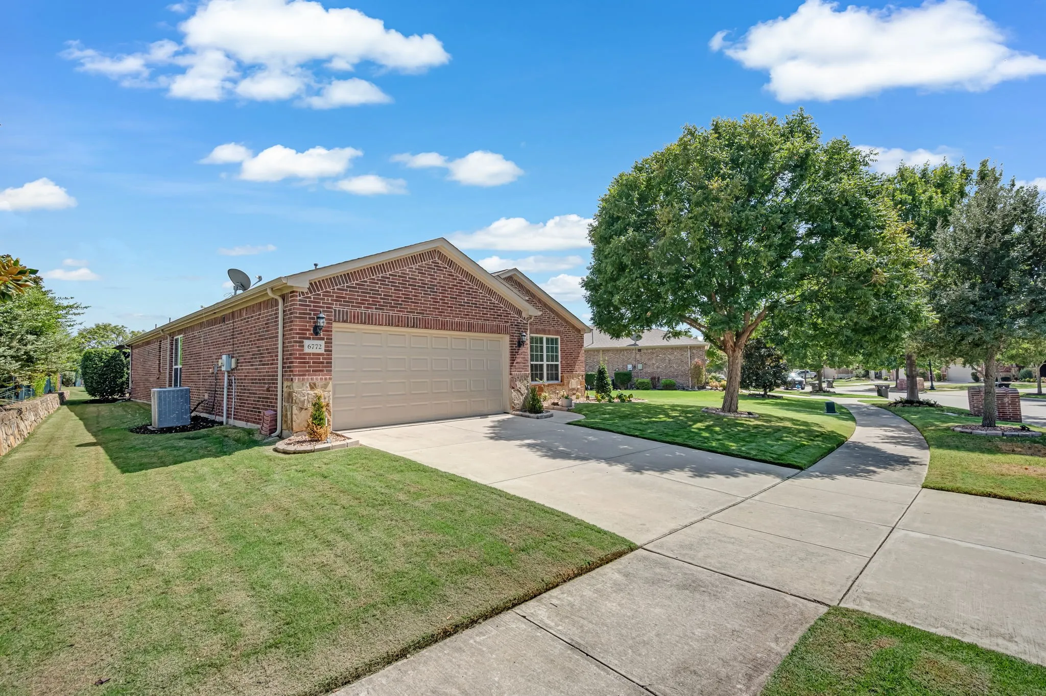 Single Family Residence For Sale in Denton County , 6772 Festival Lane, Frisco, Texas 75036, 3 Bedroom, 2 Bathroom, 2 Garage spaces, 1,990 Sqft, built in 2010, mls#21403940, Real Estate Agent in Frisco, Homes For Sale in Denton county, Homes For Sale in Frisco, Realtor in Frisco Texas, Real Estate Brokerage Independent Realty Texas, Luminita Cordes Realtor